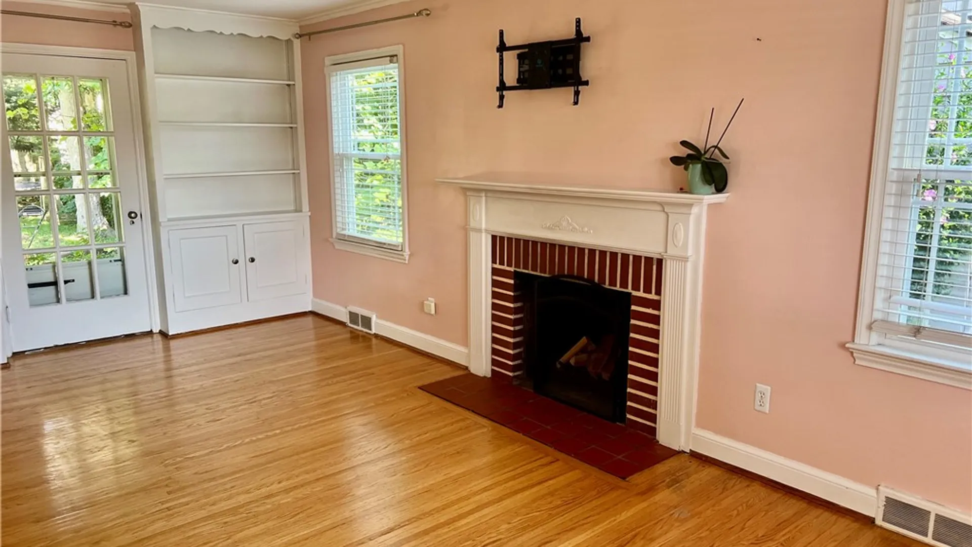 Property at 1161 Winton Road, Brighton, NY 14618 4