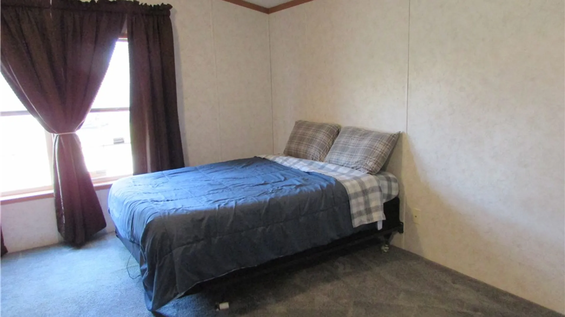 Property at 13 Glazer Drive, Penfield, NY 14625 15