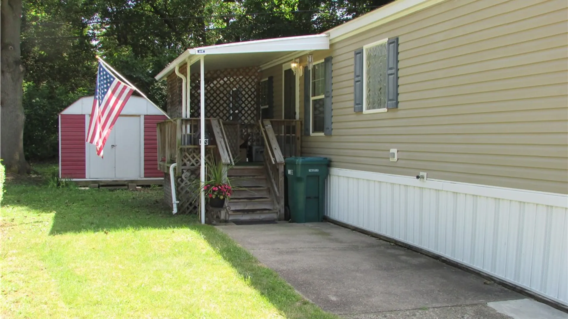 Property at 13 Glazer Drive, Penfield, NY 14625 4