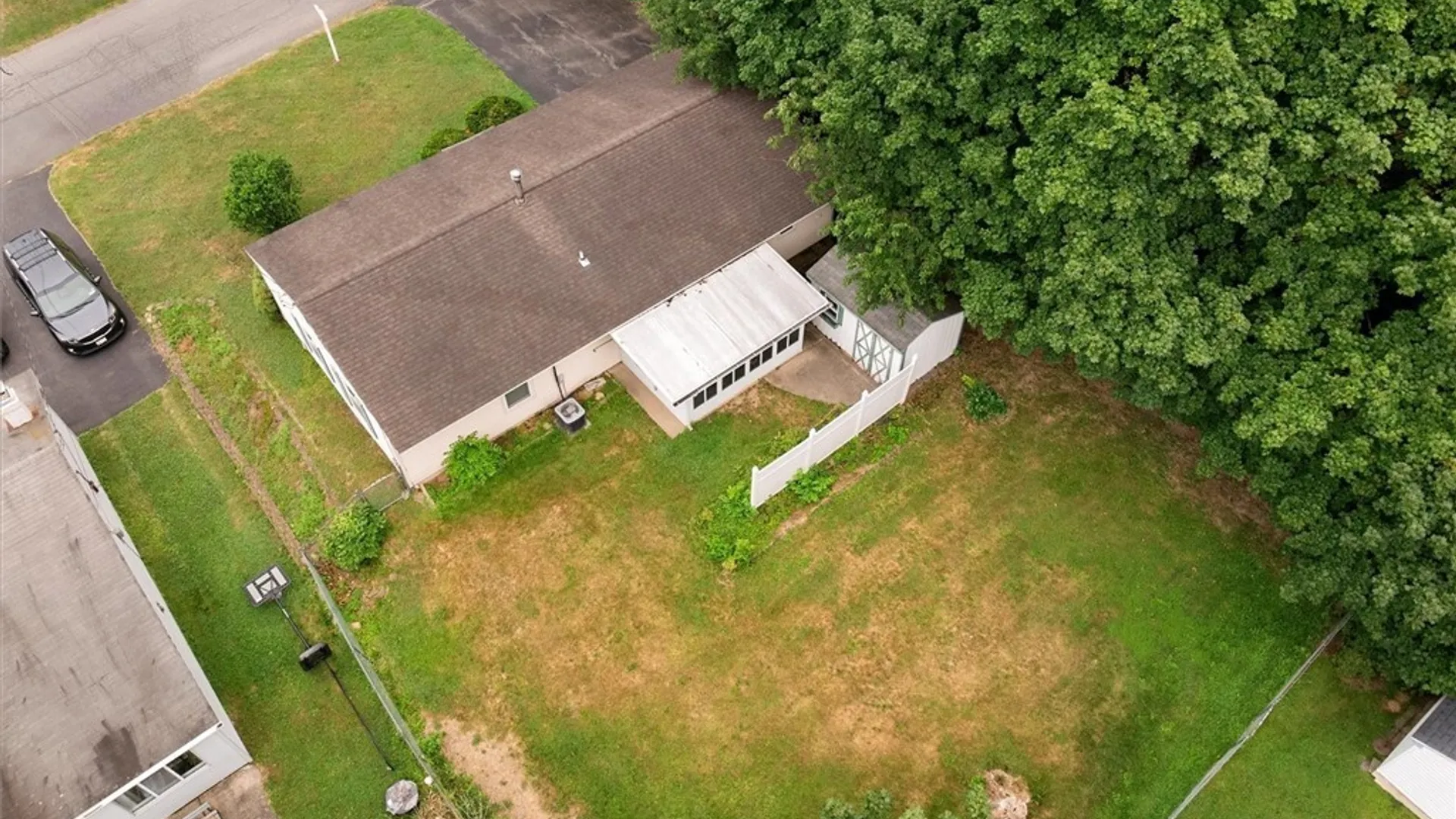 Property at 504 Deerwood Road, Utica, NY 13502 3