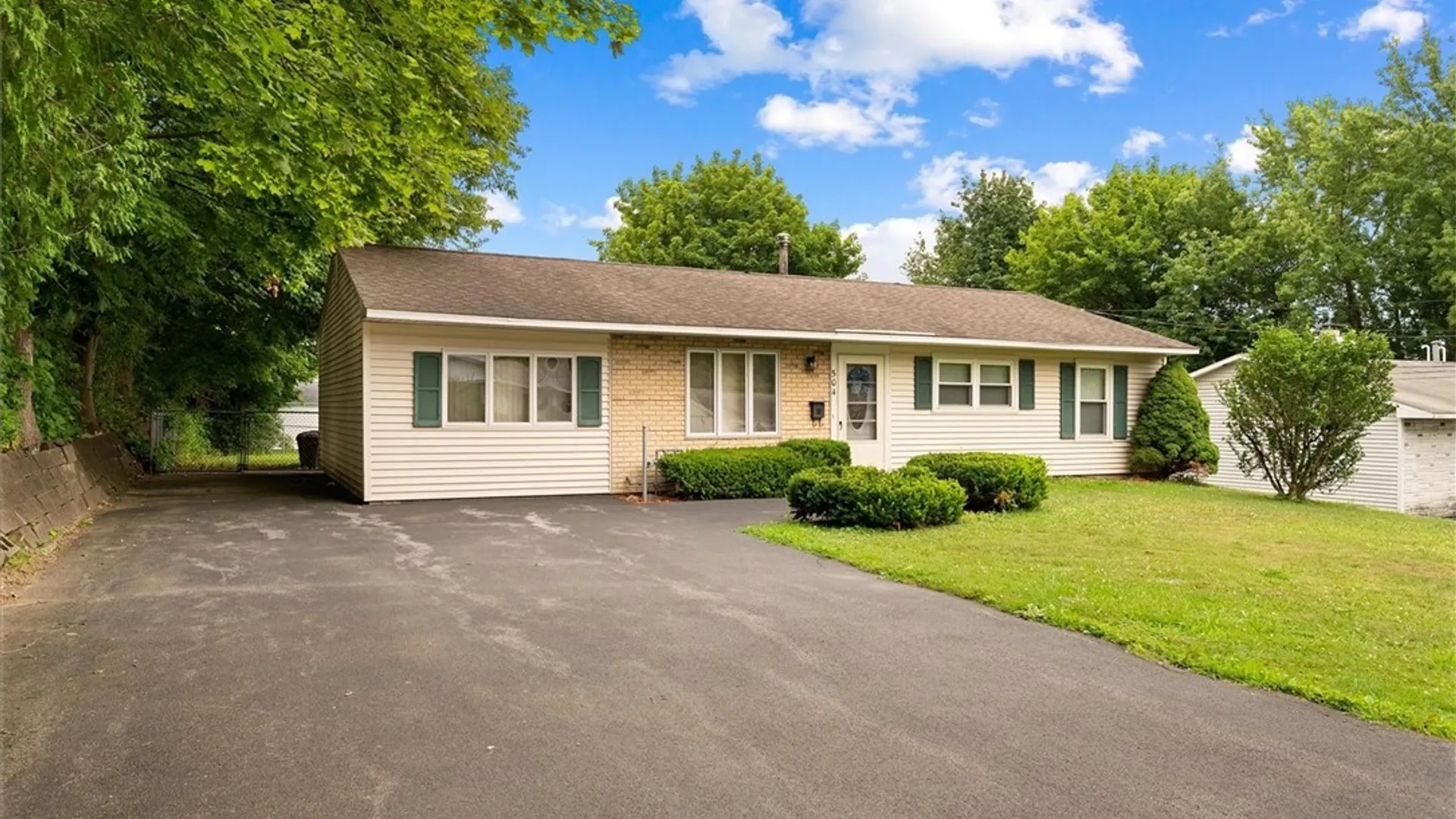 Property at 504 Deerwood Road, Utica, NY 13502 38