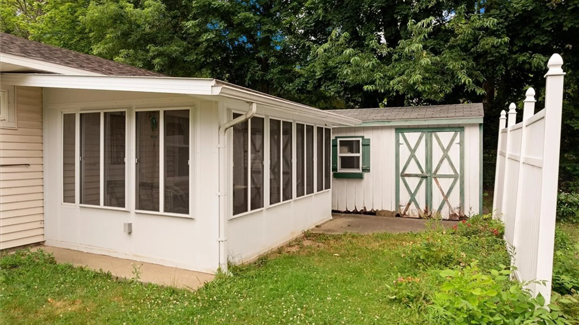 Property at 504 Deerwood Road, Utica, NY 13502 41