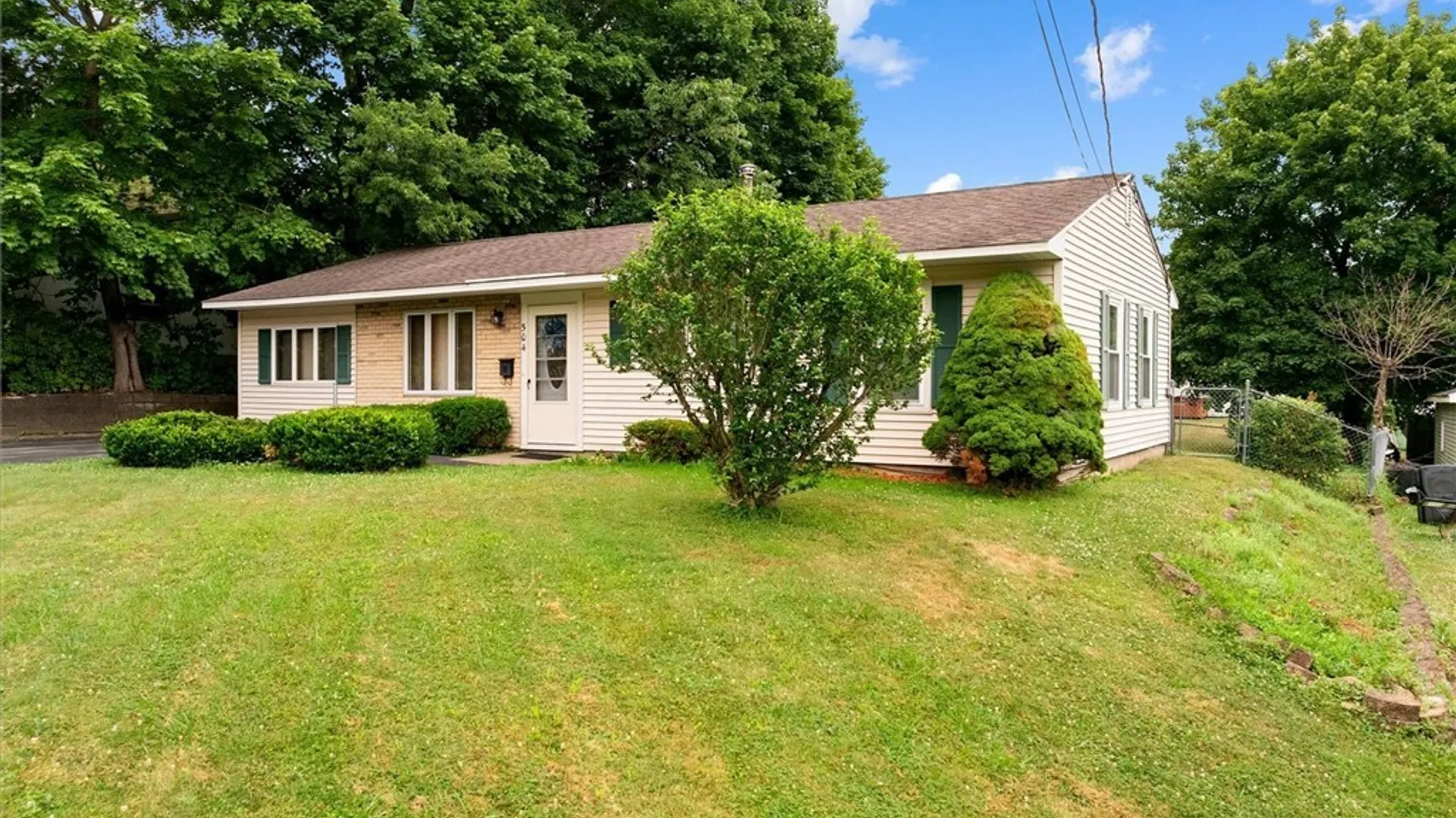 Property at 504 Deerwood Road, Utica, NY 13502 5