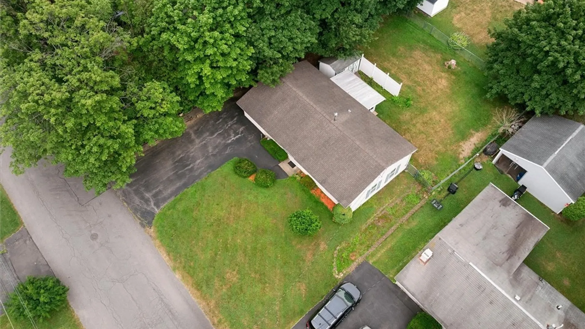 Property at 504 Deerwood Road, Utica, NY 13502 8