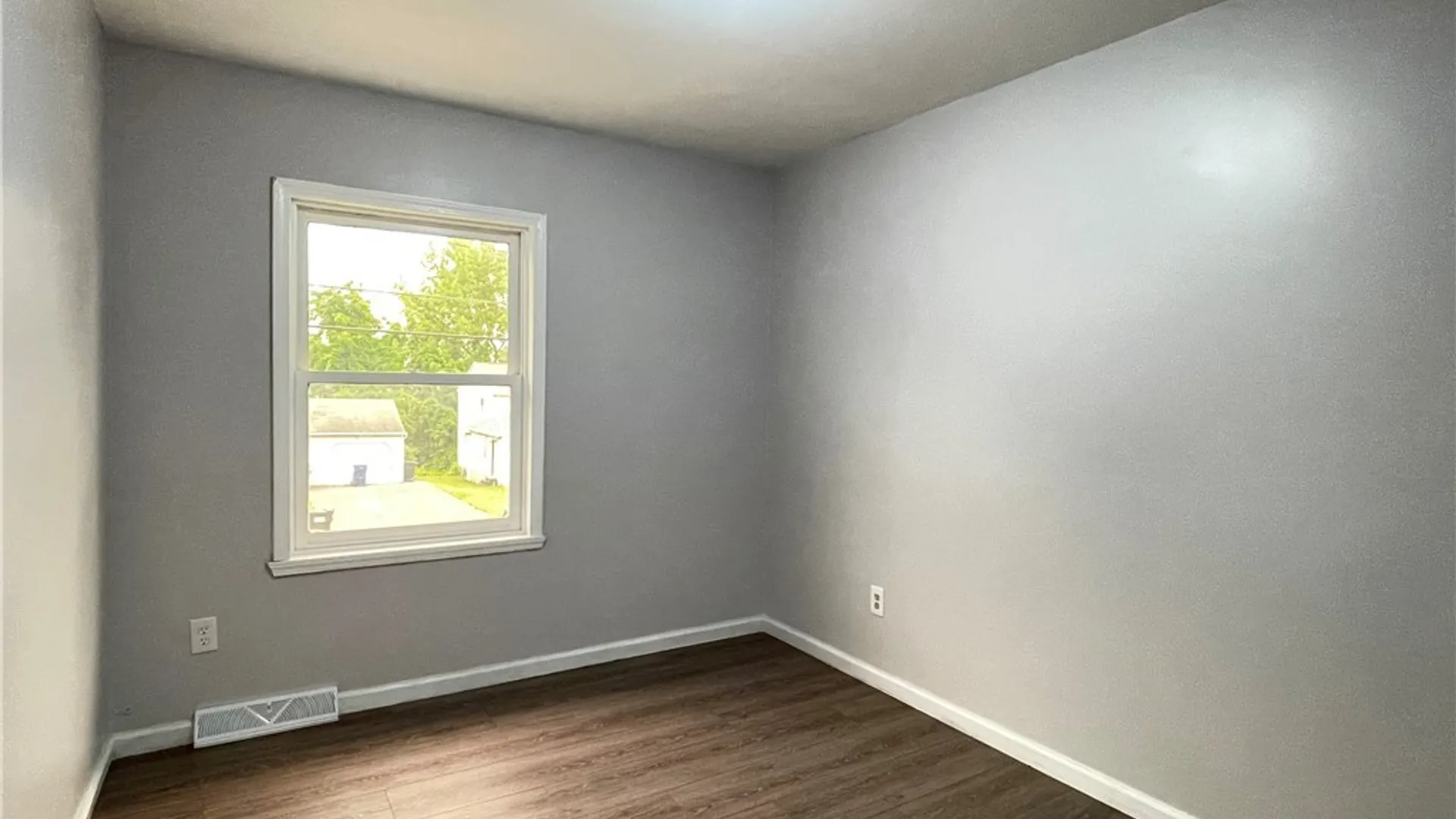 Property at 820 Northway Street, Syracuse, NY 13224 12