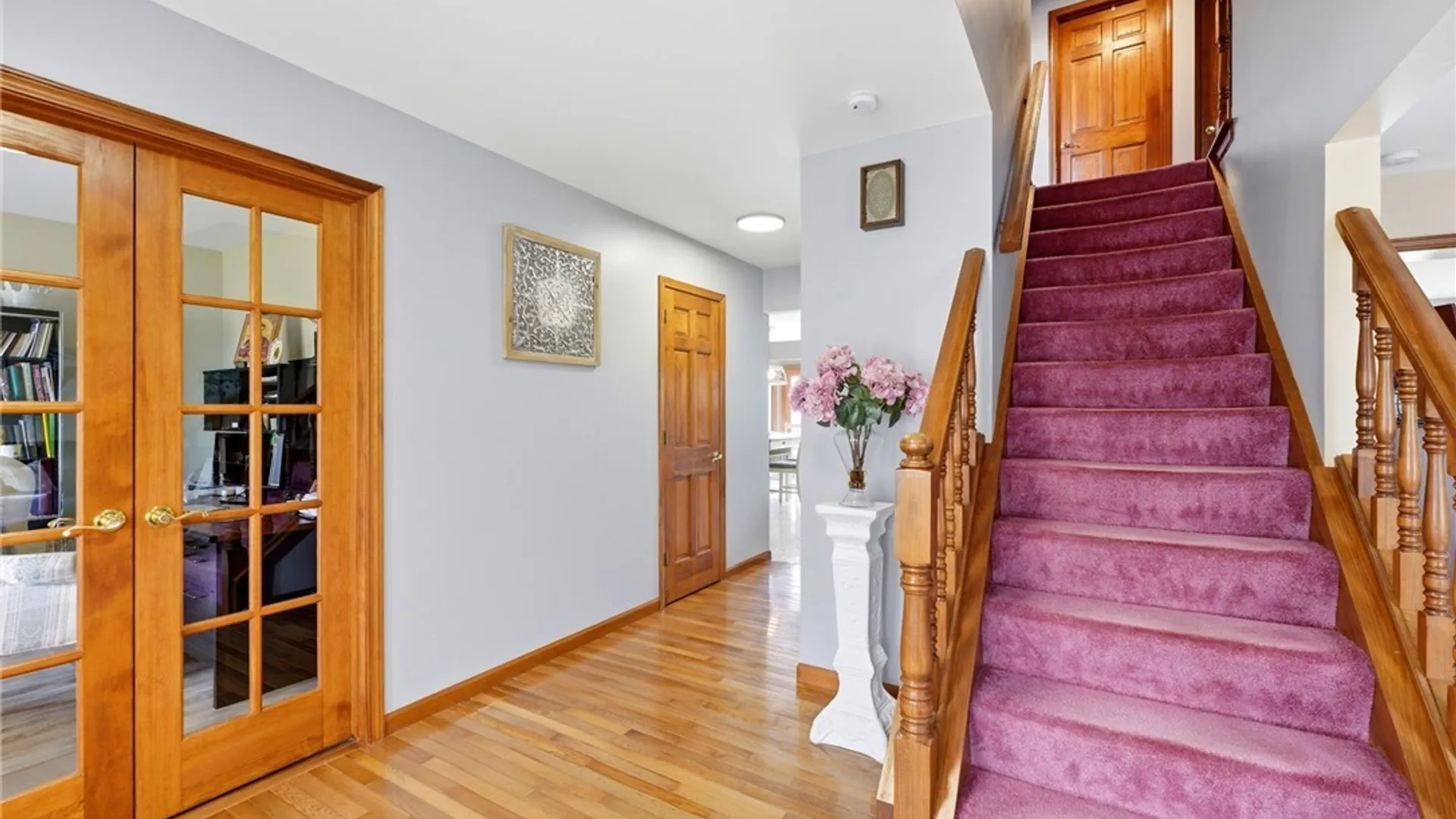 Property at 30 Ashwood Lane, Orchard Park, NY 14127 35