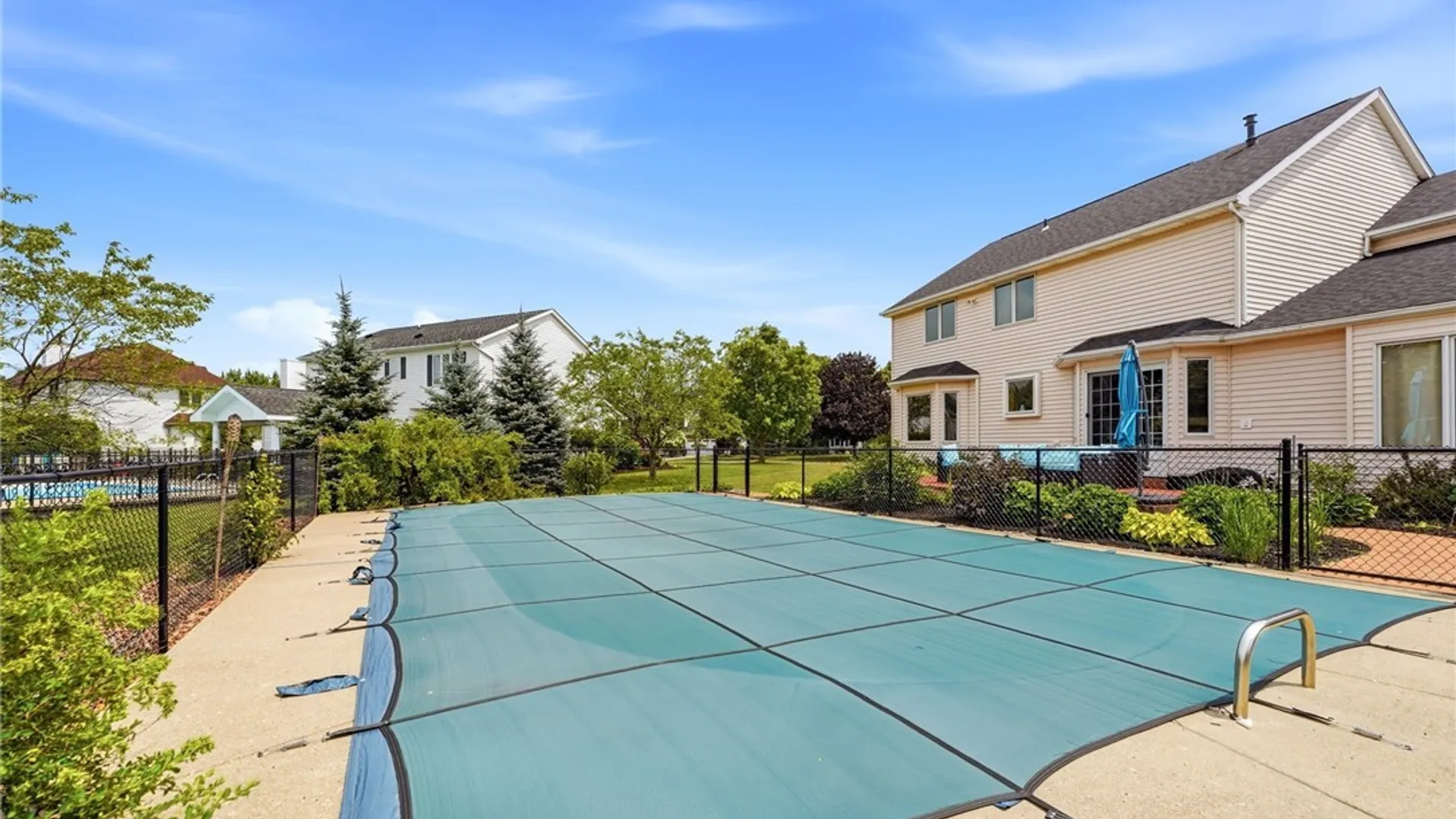 Property at 30 Ashwood Lane, Orchard Park, NY 14127 6