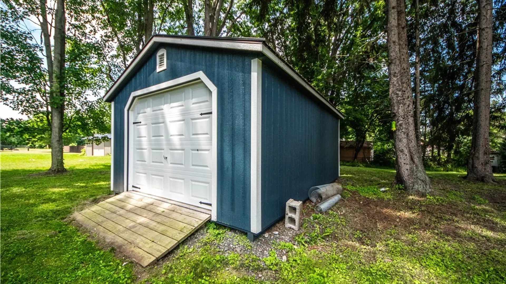 Property at 2964 Rosemarie Circle, Newfane, NY 14108 17