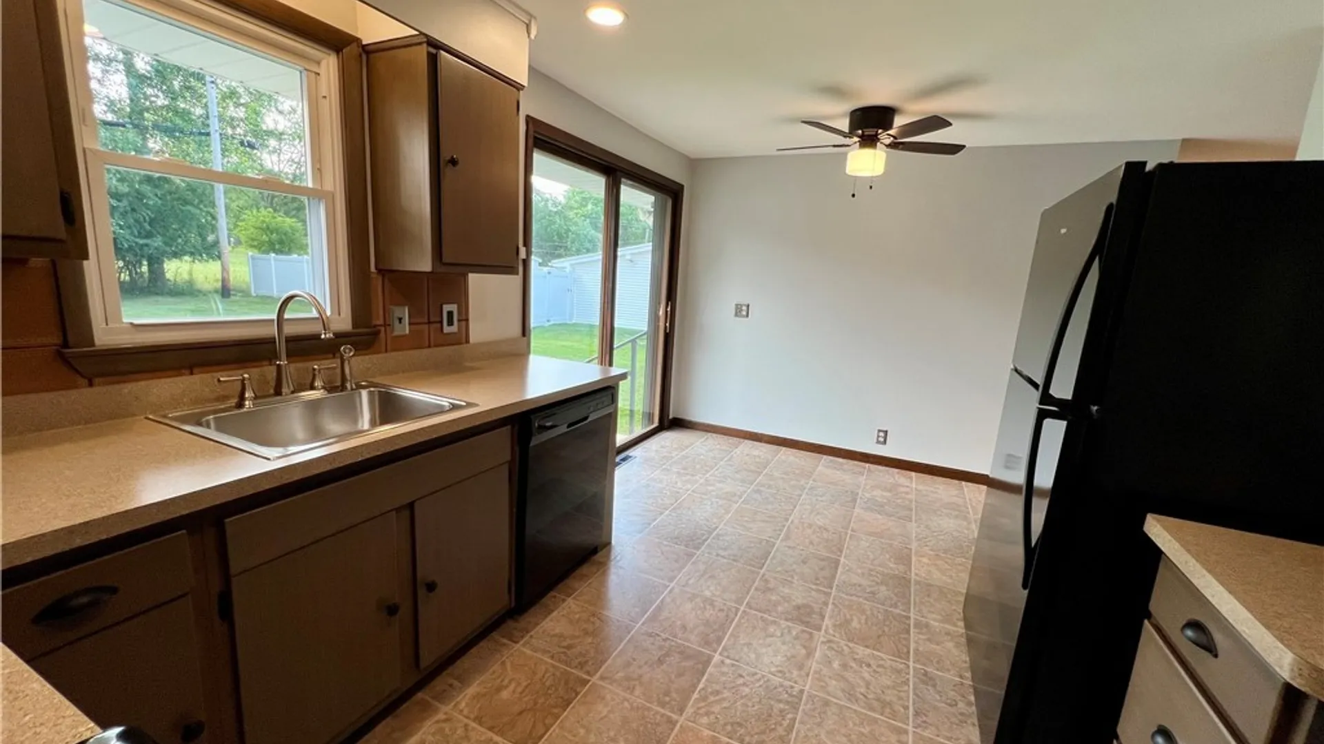 Property at 17 Greenhill, West Seneca, NY 14224 12