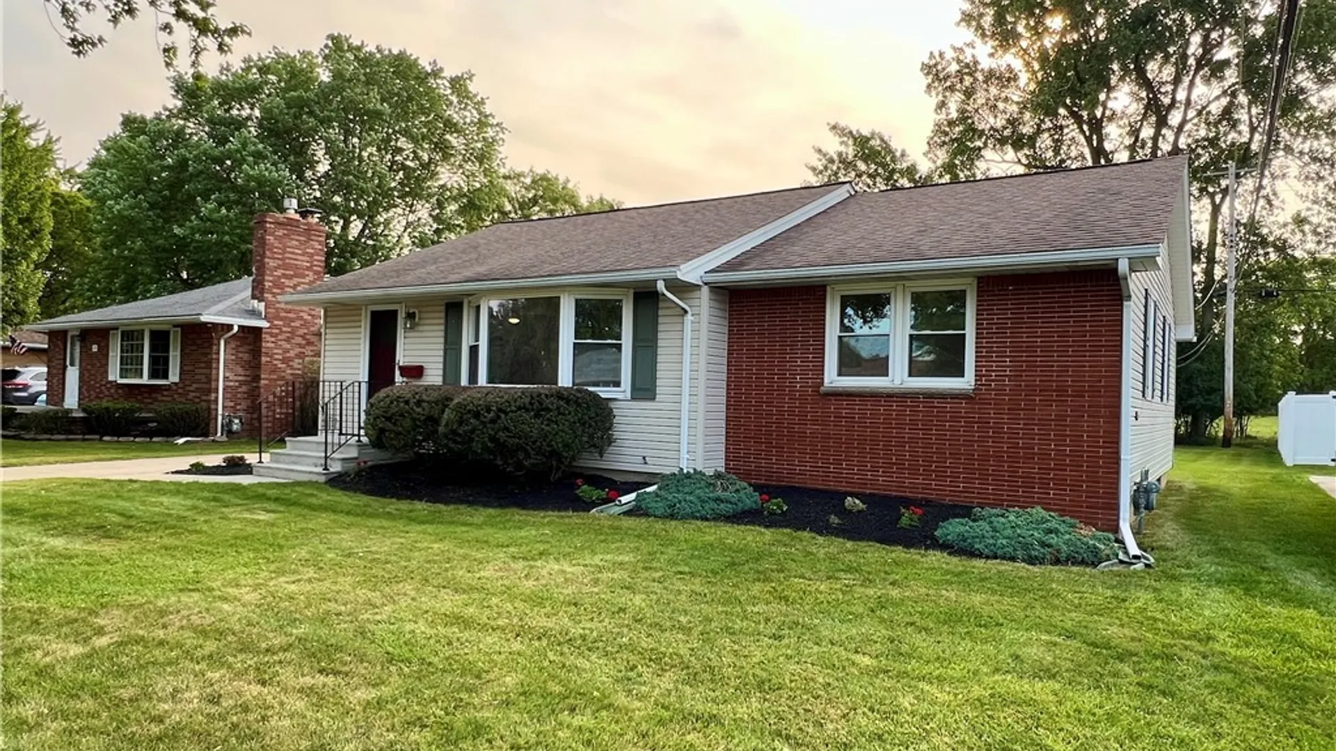 Property at 17 Greenhill, West Seneca, NY 14224 3