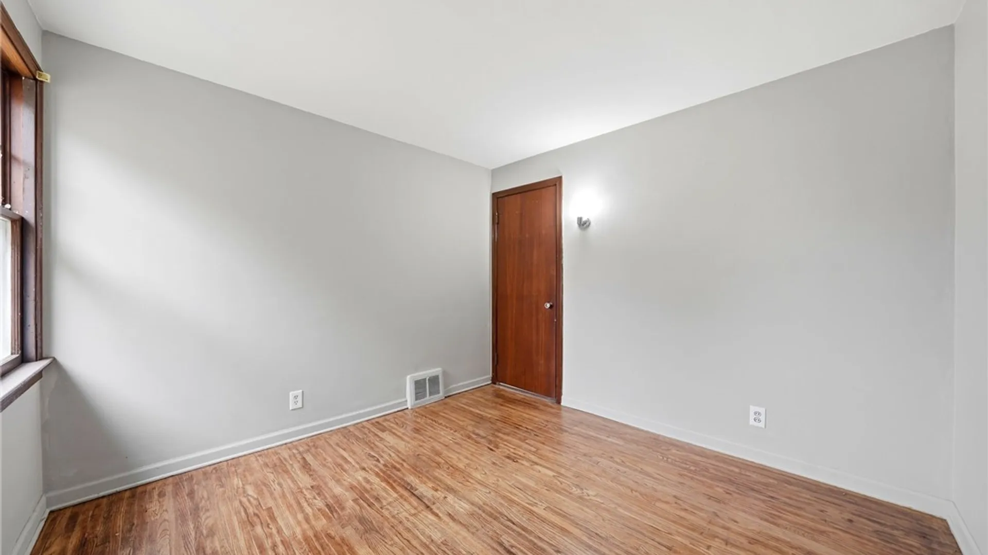 Property at 29 Cowing Street, Lancaster, NY 14086 15