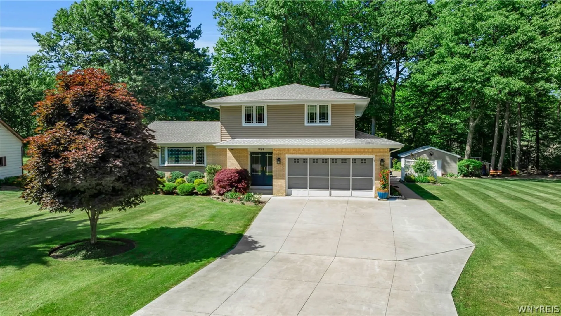Property at 29 Brookview, Orchard Park, NY 14127 2