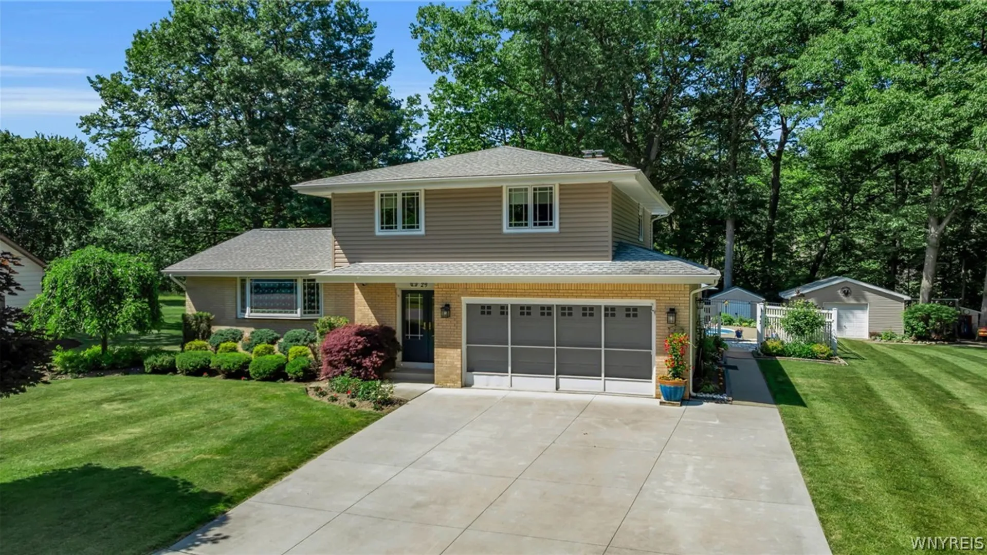 Property at 29 Brookview, Orchard Park, NY 14127 3