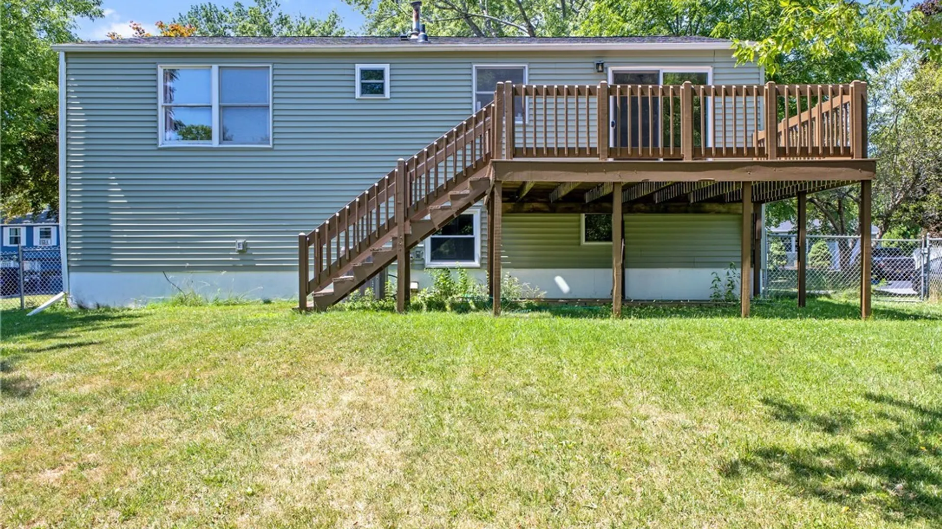 Property at 4258 Amblewood Lane, Clay, NY 13041 17