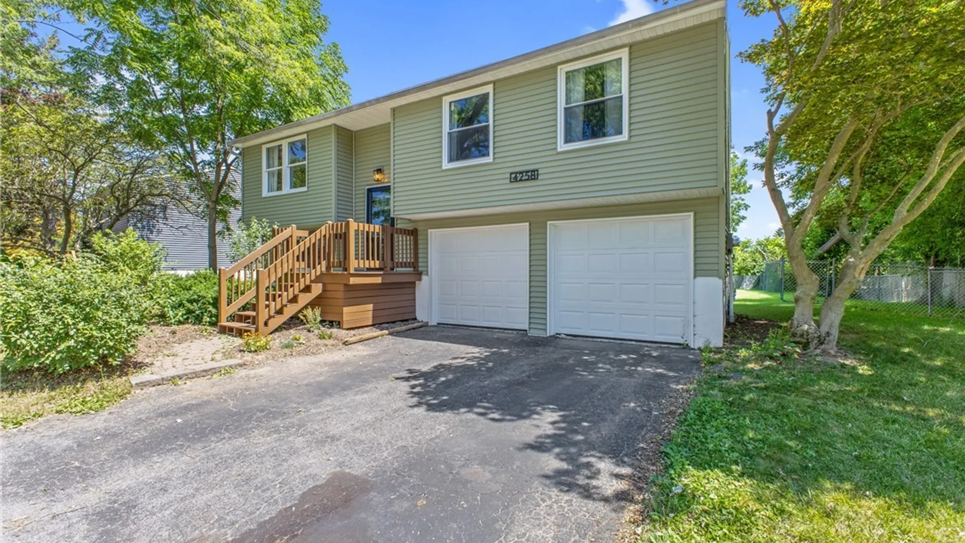 Property at 4258 Amblewood Lane, Clay, NY 13041 33