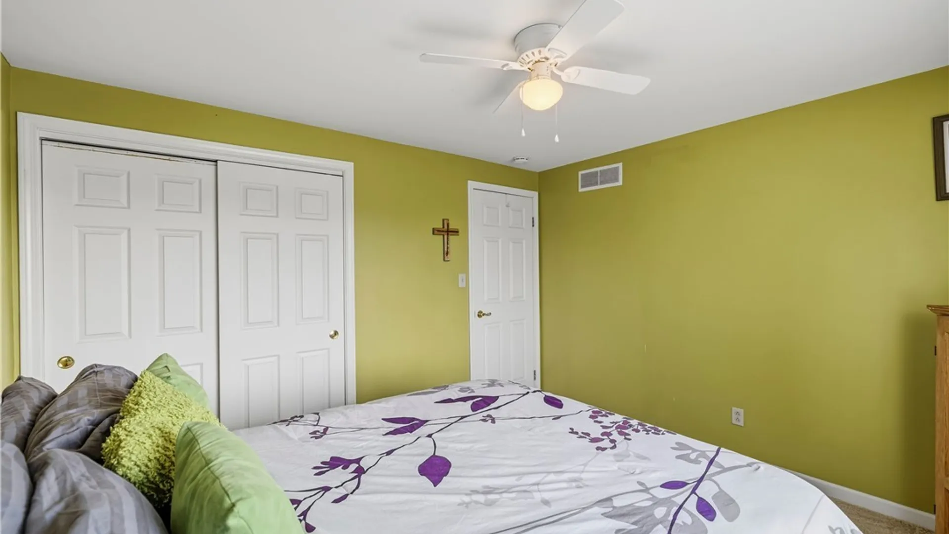 Property at 951 Foxcroft Rd, Grand Island, NY 14072 23