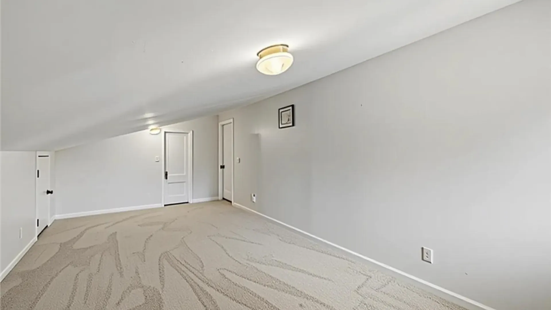 Property at 951 Foxcroft Rd, Grand Island, NY 14072 28