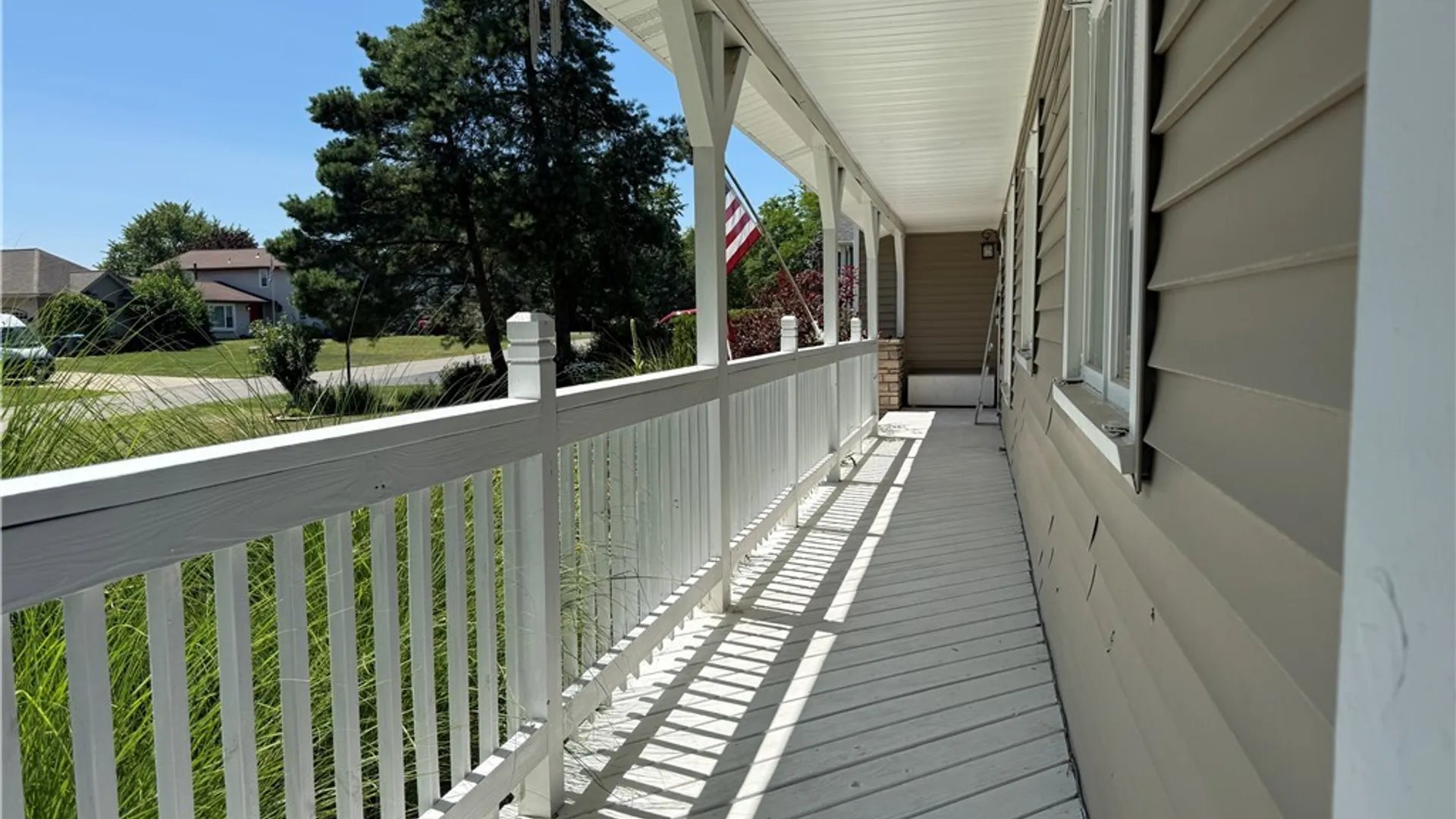 Property at 951 Foxcroft Rd, Grand Island, NY 14072 40