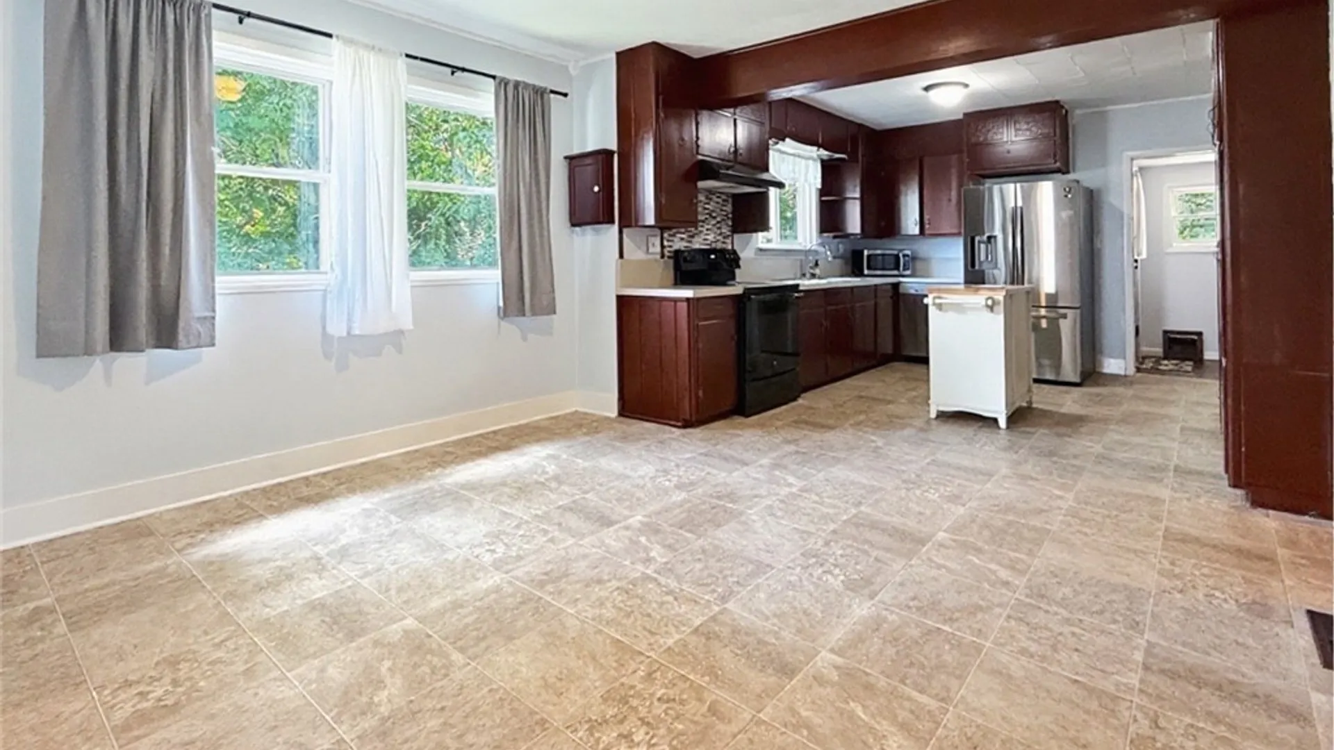Property at 68 Burrstone Road, New Hartford, NY 13417 12