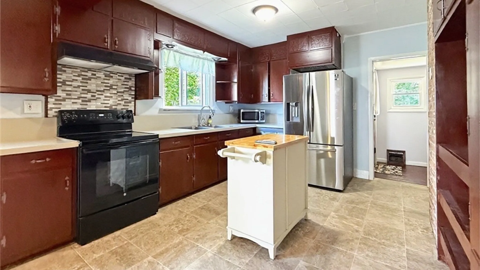 Property at 68 Burrstone Road, New Hartford, NY 13417 14