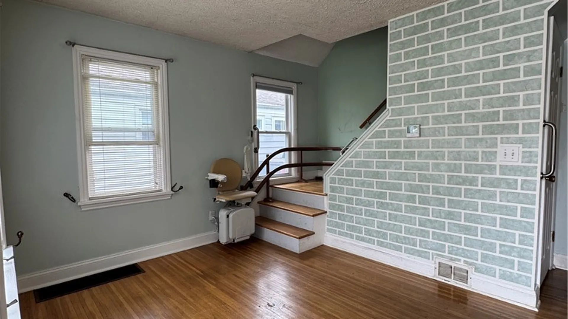 Property at 632 Bennington Drive, Greece, NY 14616 10