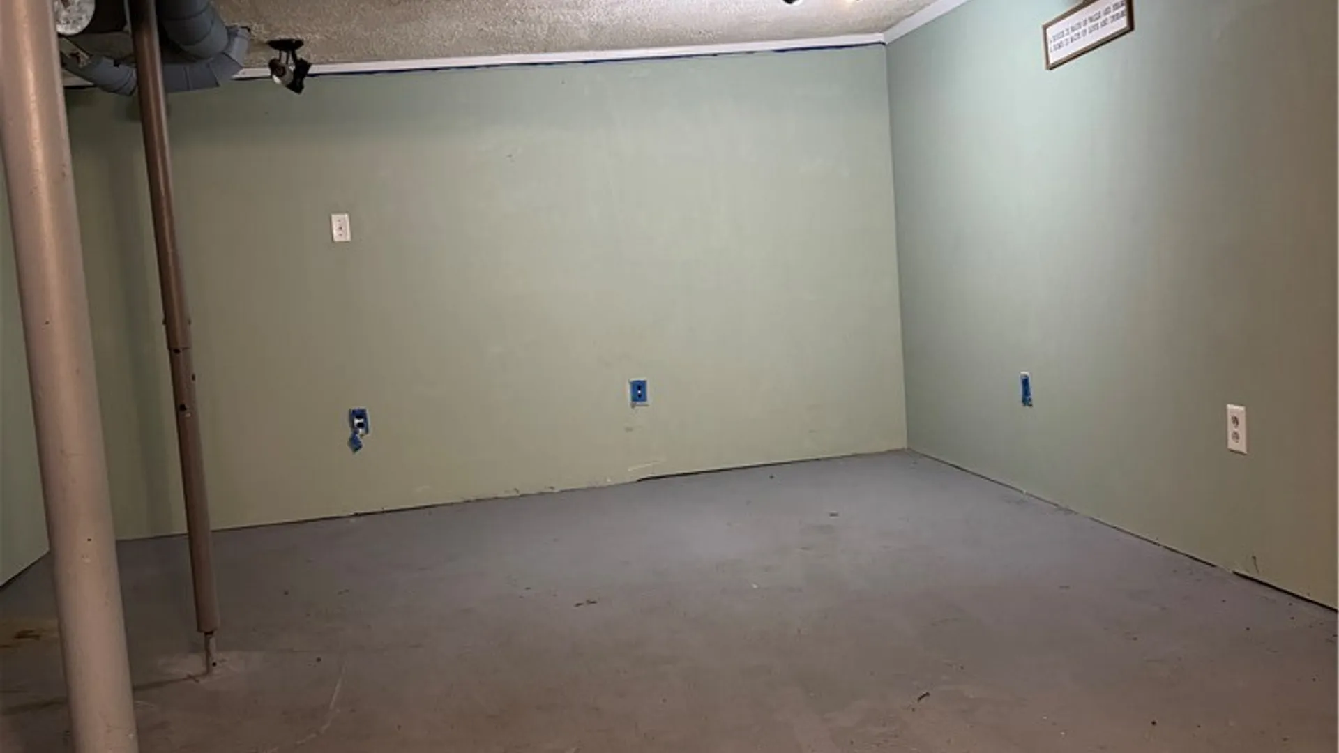 Property at 632 Bennington Drive, Greece, NY 14616 19