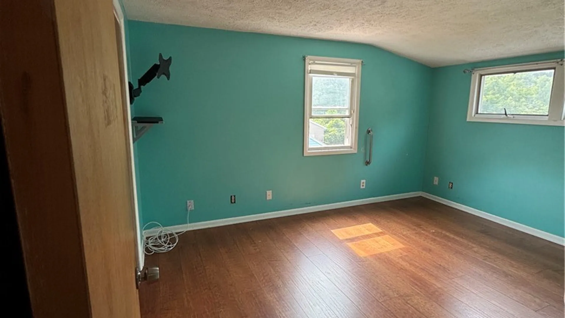 Property at 632 Bennington Drive, Greece, NY 14616 2