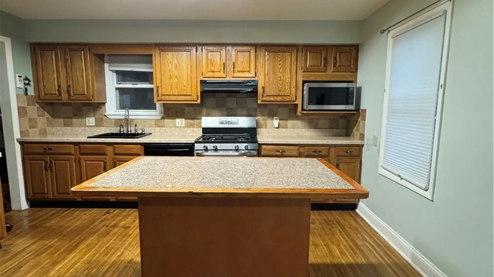 Property at 632 Bennington Drive, Greece, NY 14616 20