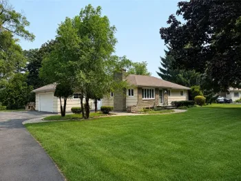 Property at 483 Brookview Drive, Irondequoit, NY 14617