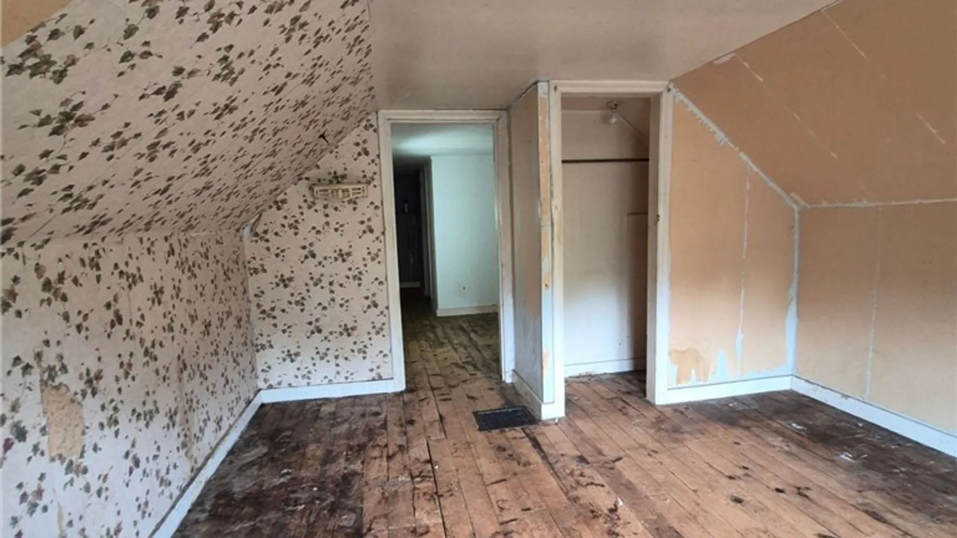 Property at 132 Hoefler Street, Syracuse, NY 13204 41