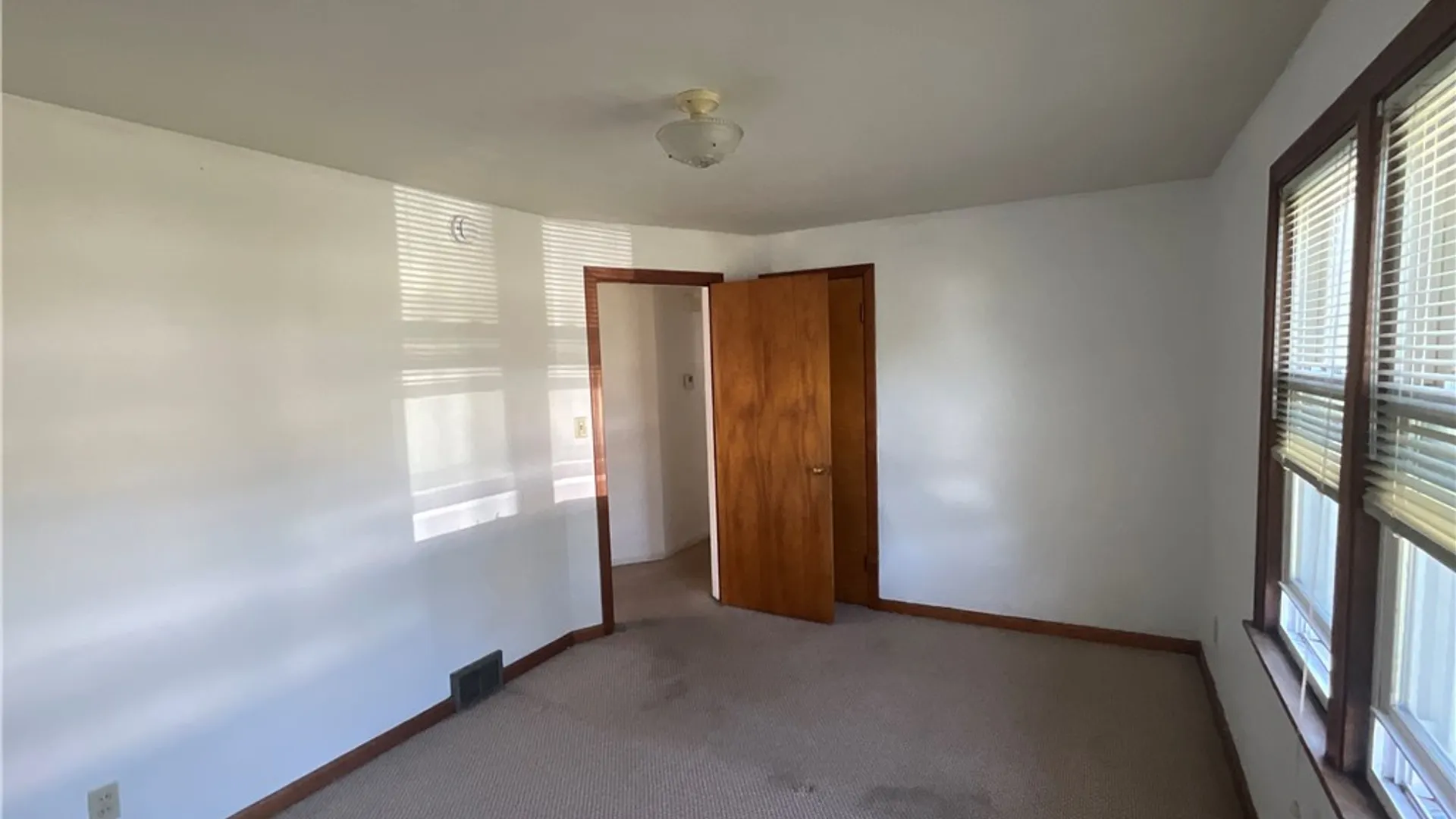 Property at 1212 90th Street, Niagara Falls, NY 14304 10
