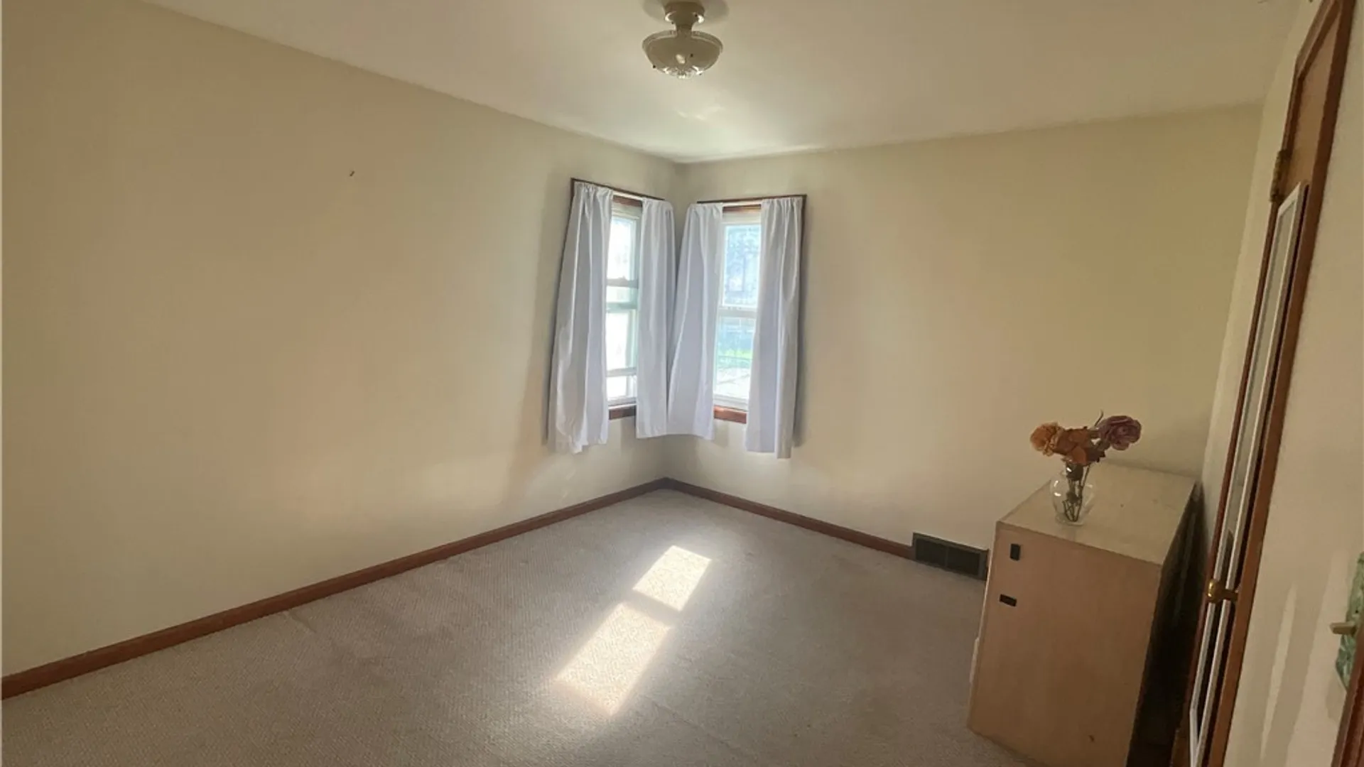 Property at 1212 90th Street, Niagara Falls, NY 14304 12