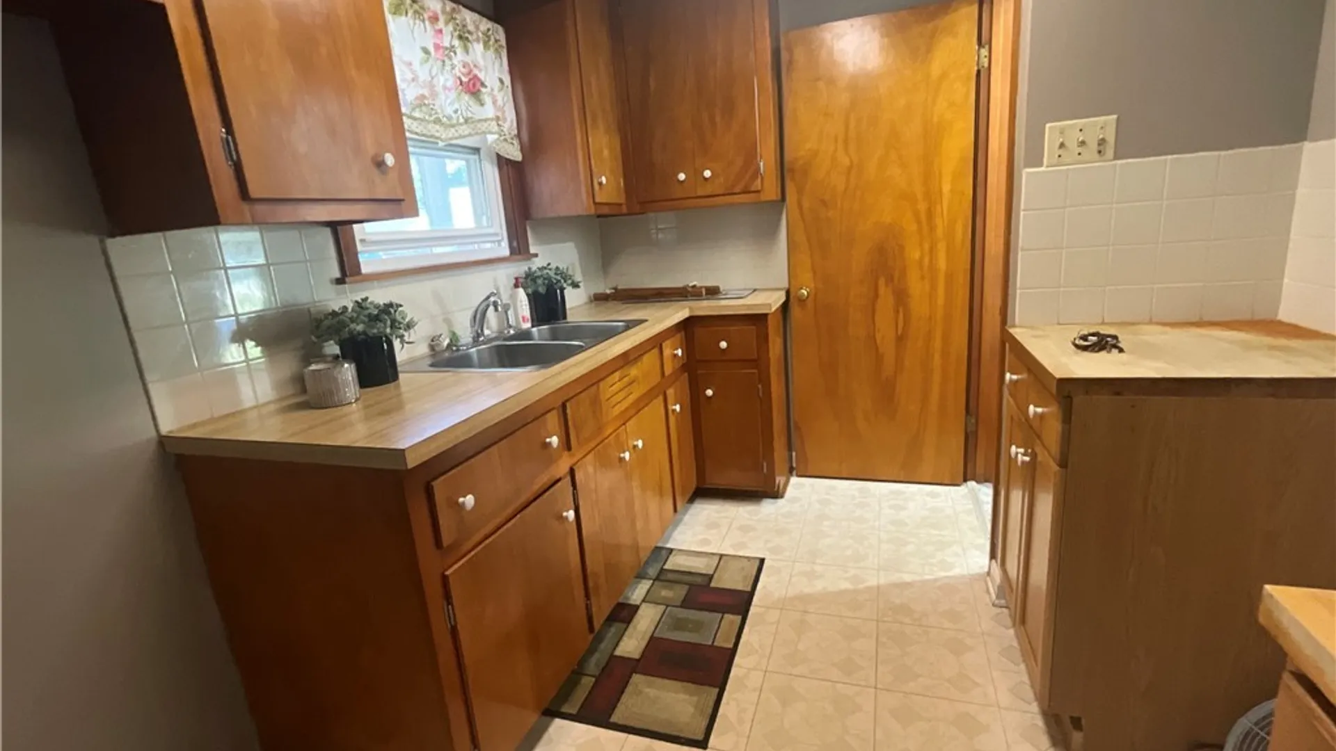 Property at 1212 90th Street, Niagara Falls, NY 14304 3