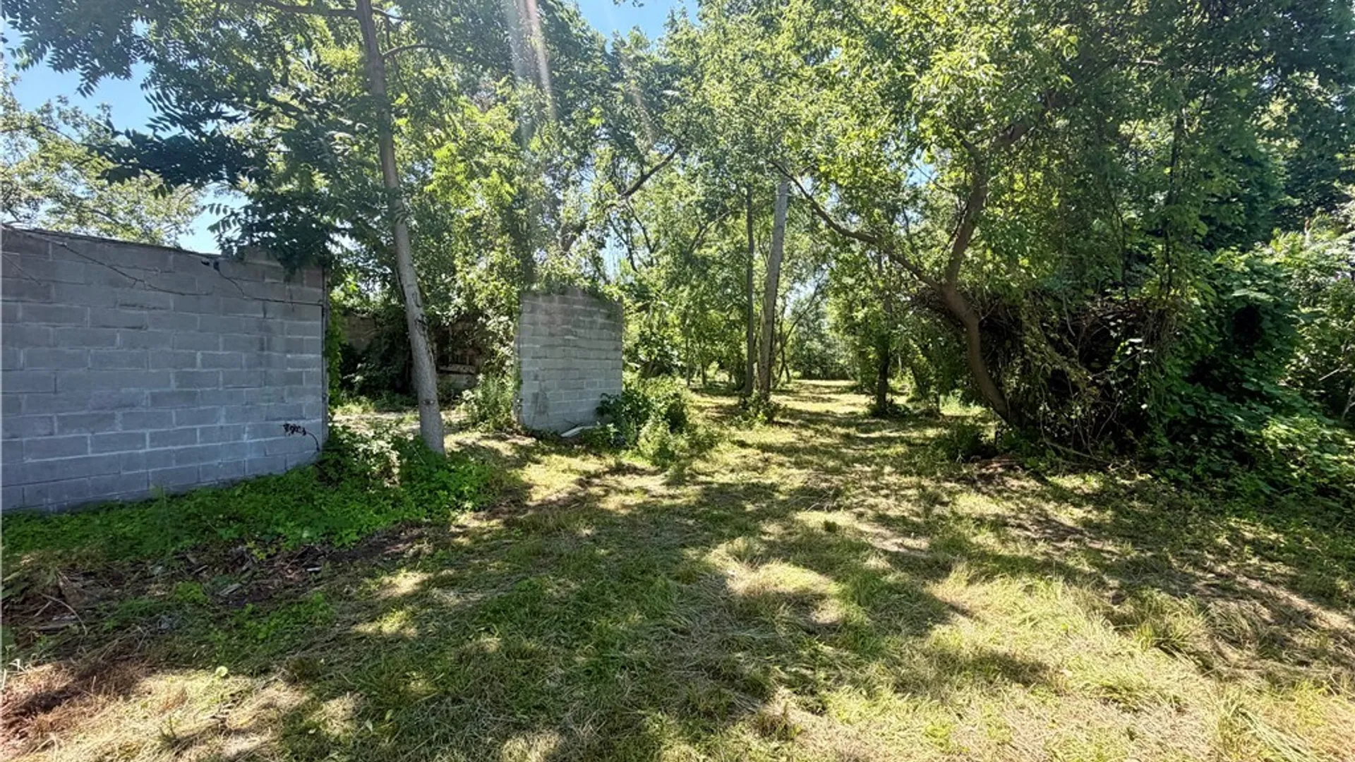 Property at 2026 Harris Road, Carlton, NY 14571 4