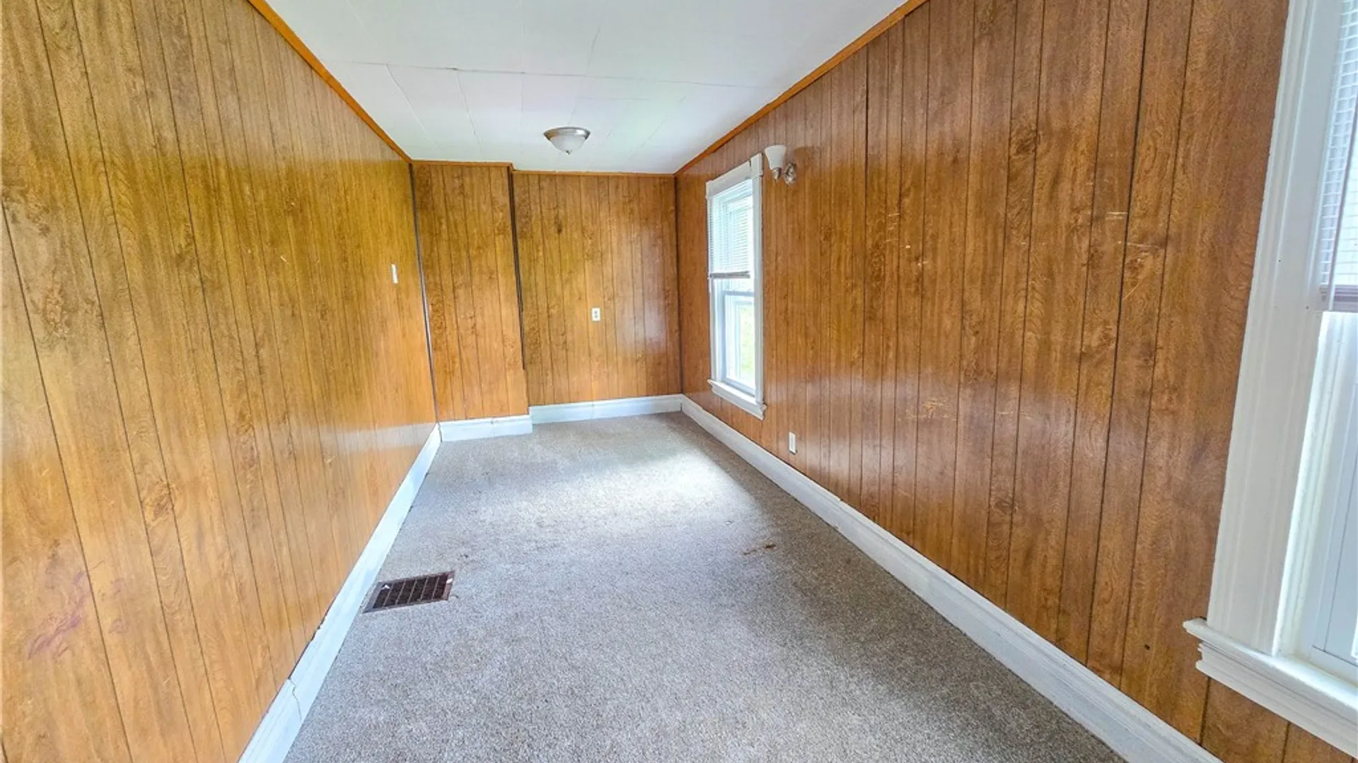 Property at 211 Parsells Avenue, Rochester, NY 14609 9