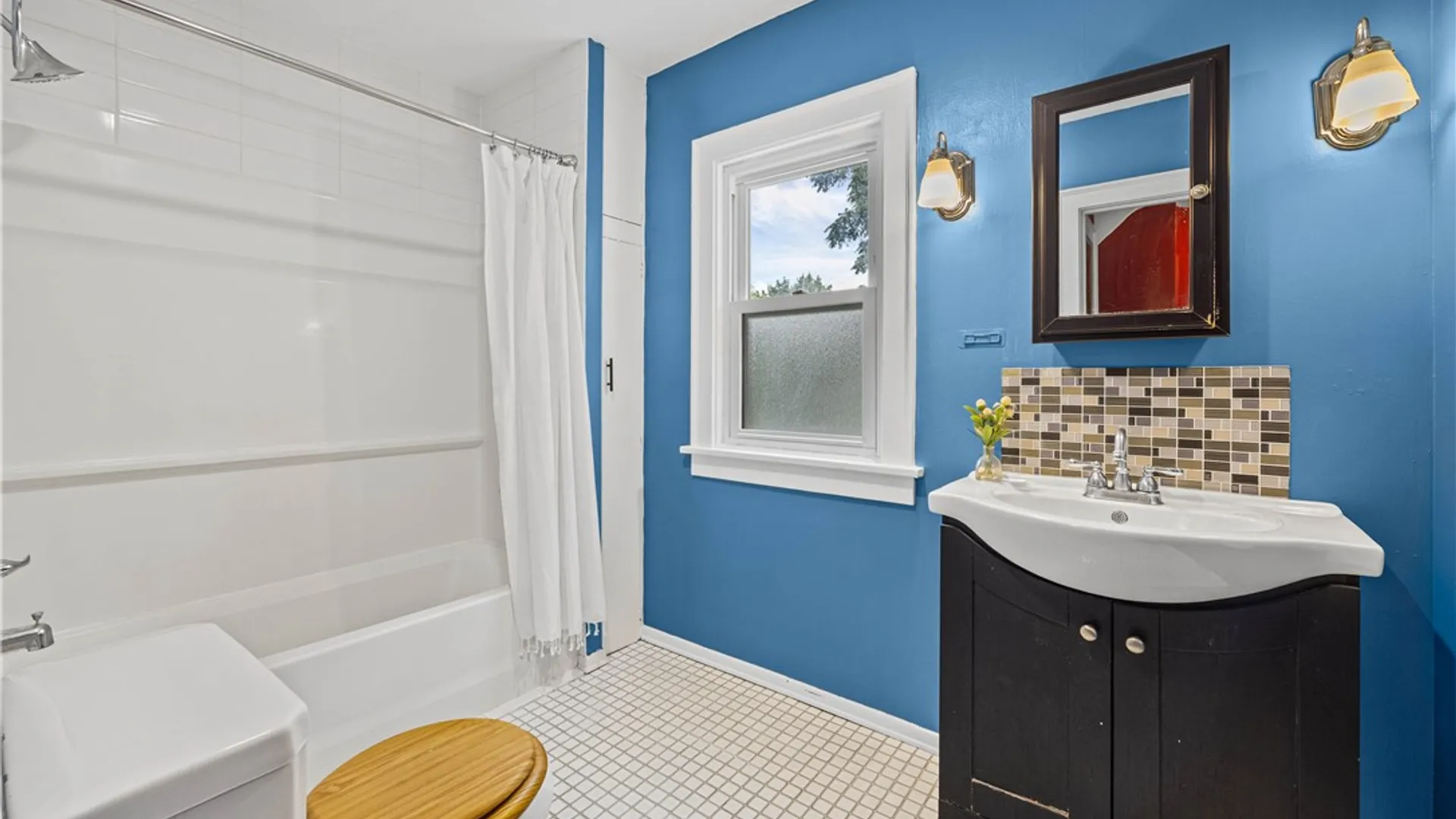 Property at 195 Saint Regis Drive, Brighton, NY 14618 20