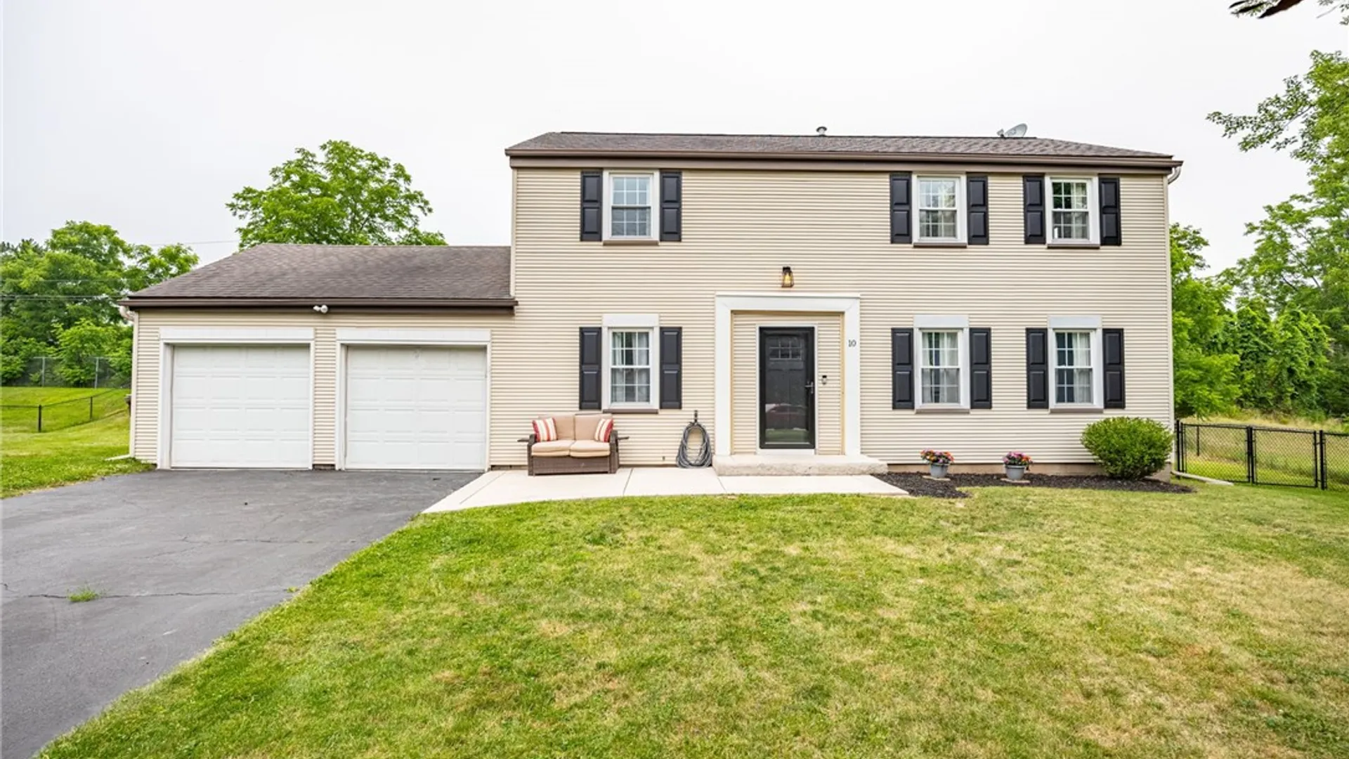 Property at 10 Guaymar Circle, Chili, NY 14624 3