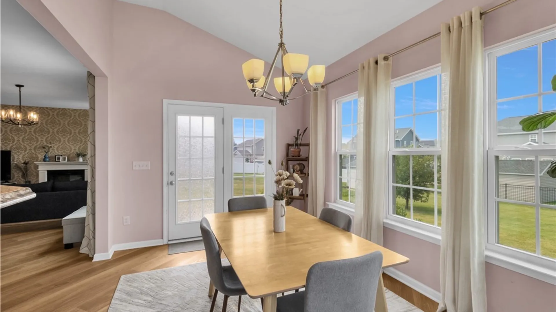 Property at 38 Middlebury Lane, Lancaster, NY 14086 25