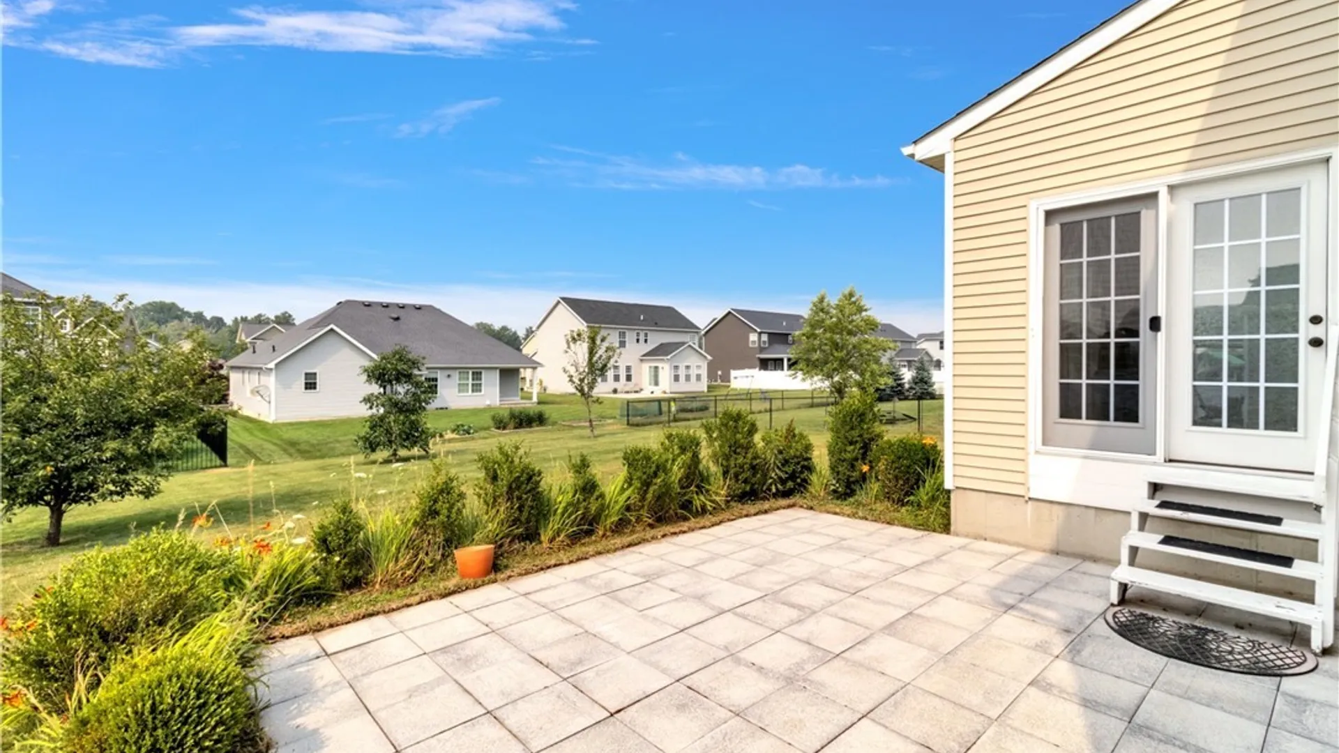 Property at 38 Middlebury Lane, Lancaster, NY 14086 46