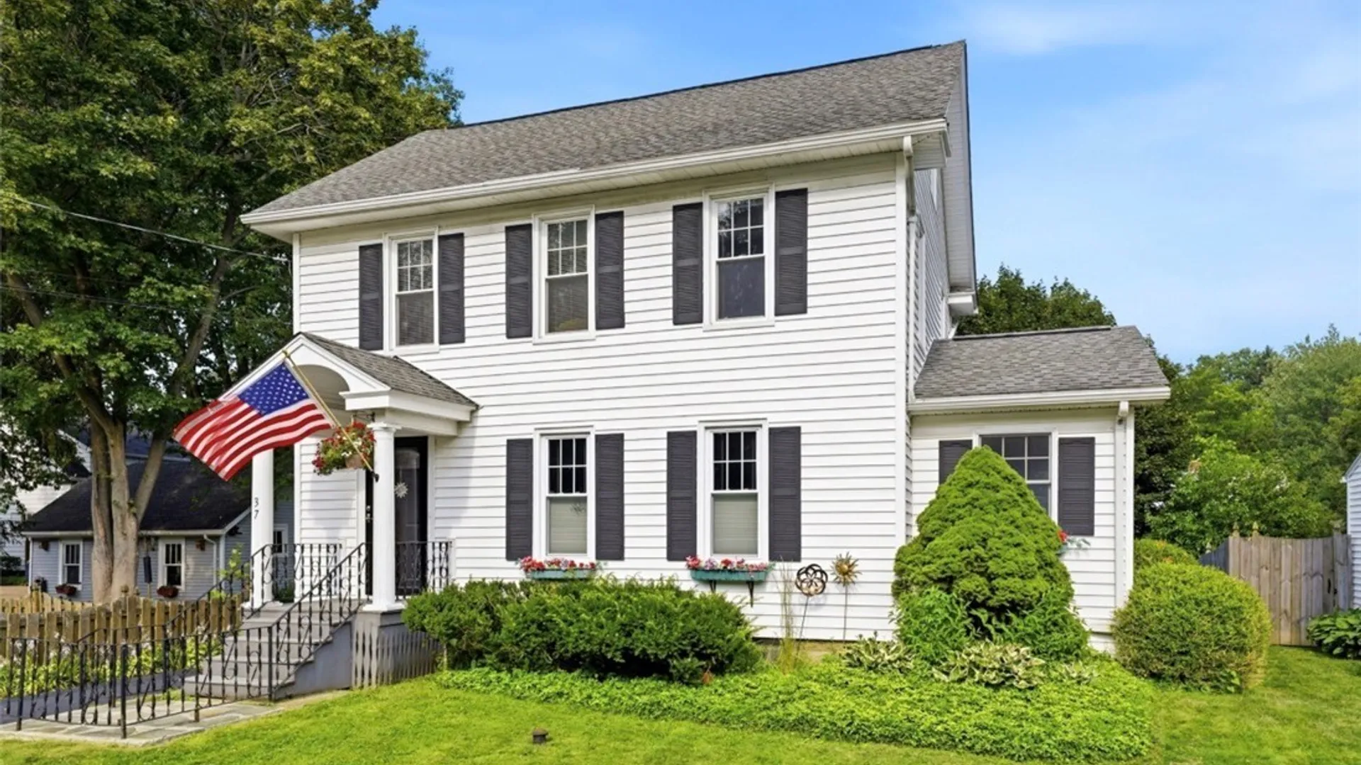 Property at 37 Anderson Place, Hamburg, NY 14075 2