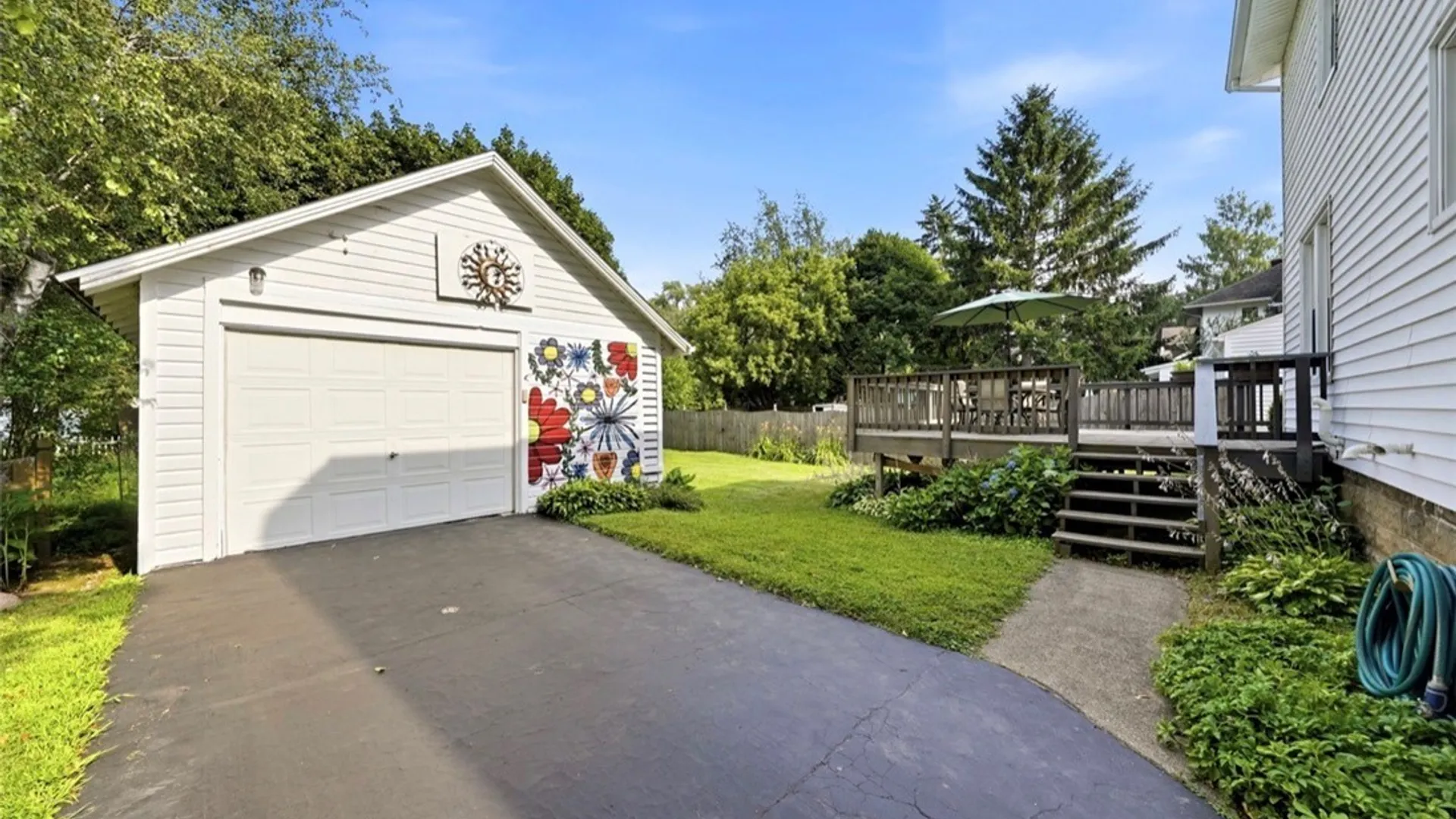 Property at 37 Anderson Place, Hamburg, NY 14075 34