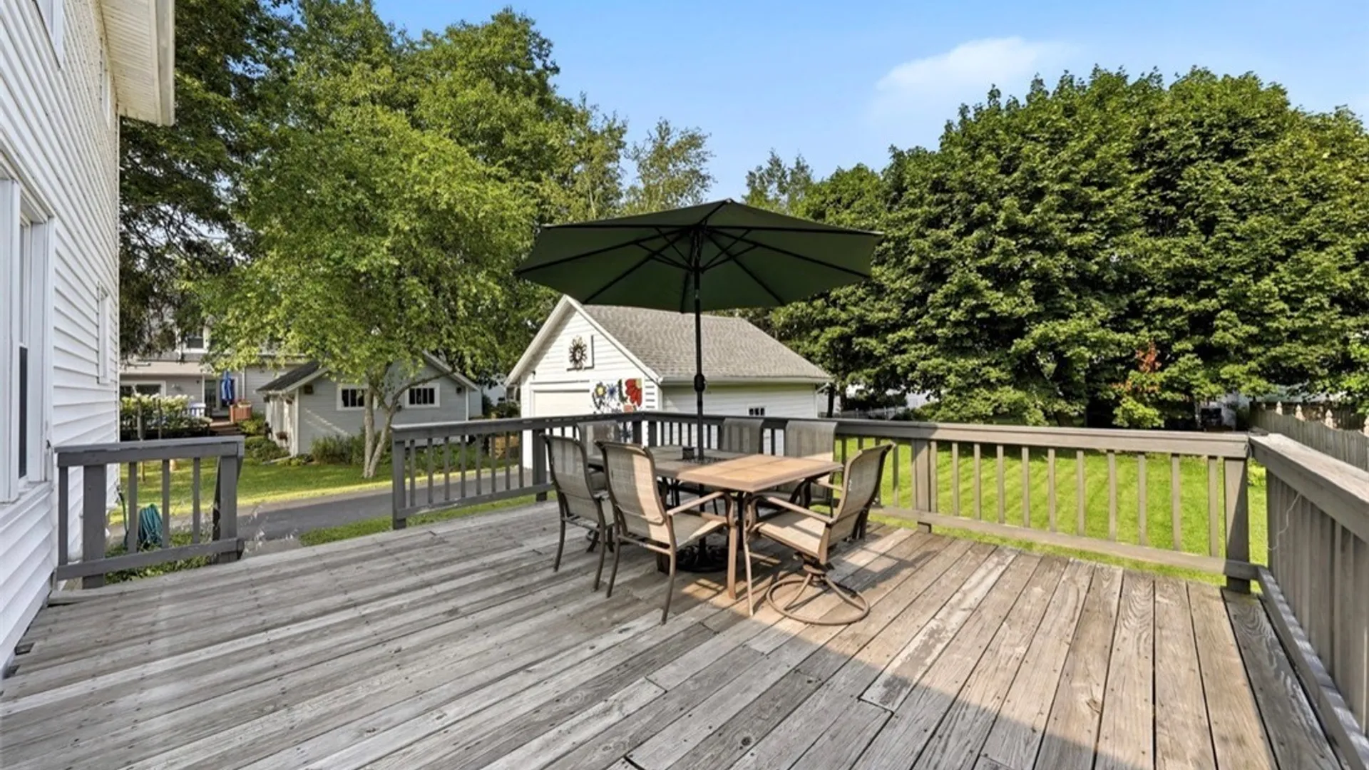 Property at 37 Anderson Place, Hamburg, NY 14075 36