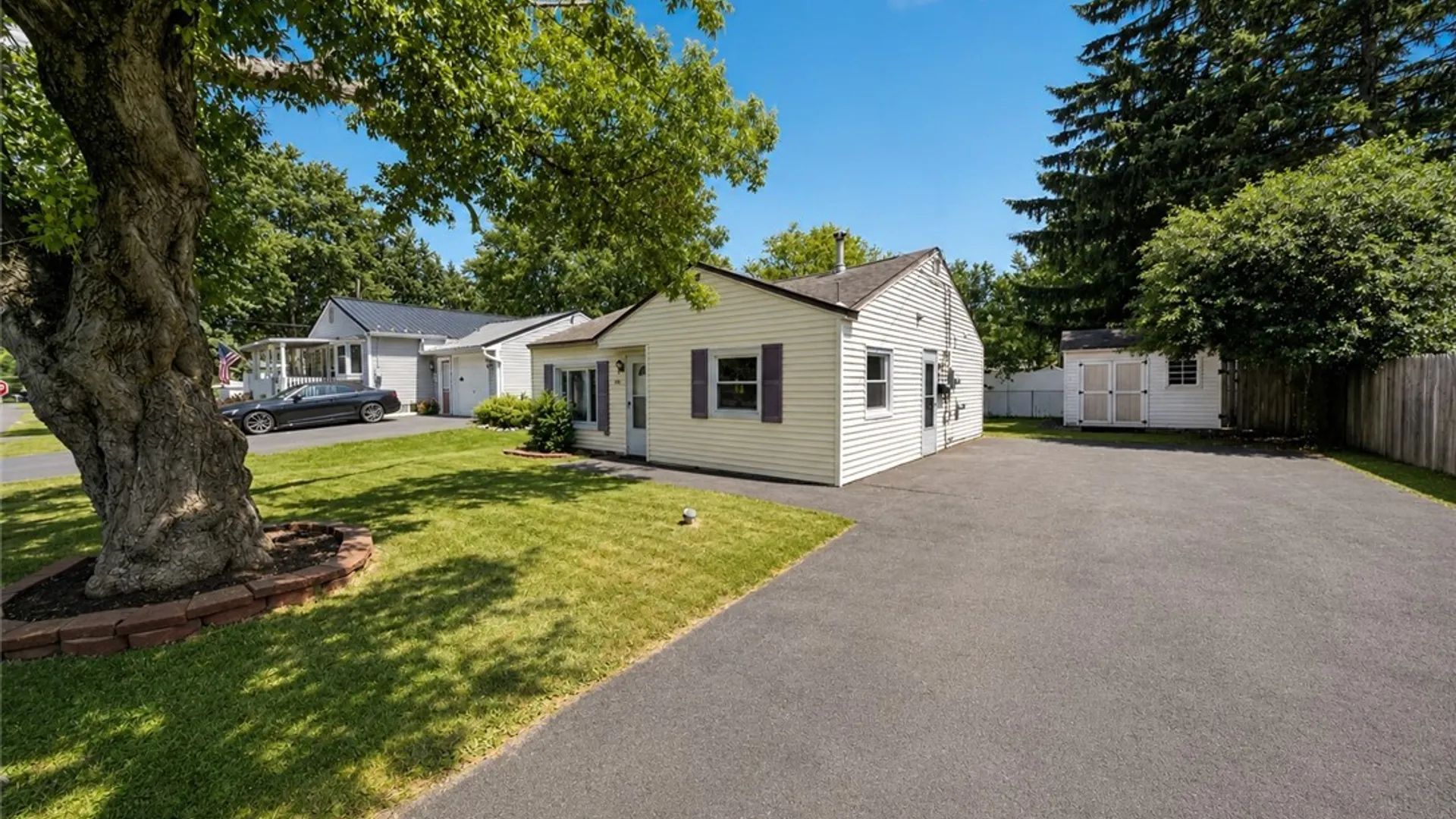 Property at 306 Hanover Avenue, Salina, NY 13088 4