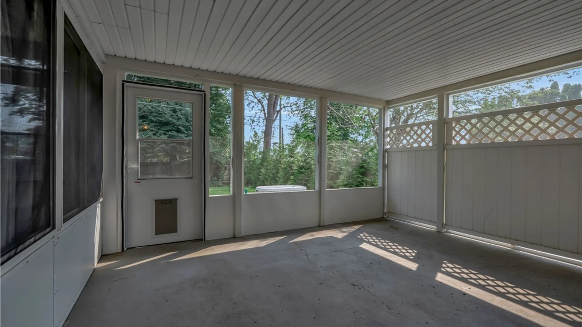 Property at 20 Fordham Drive, Batavia City, NY 14020 37