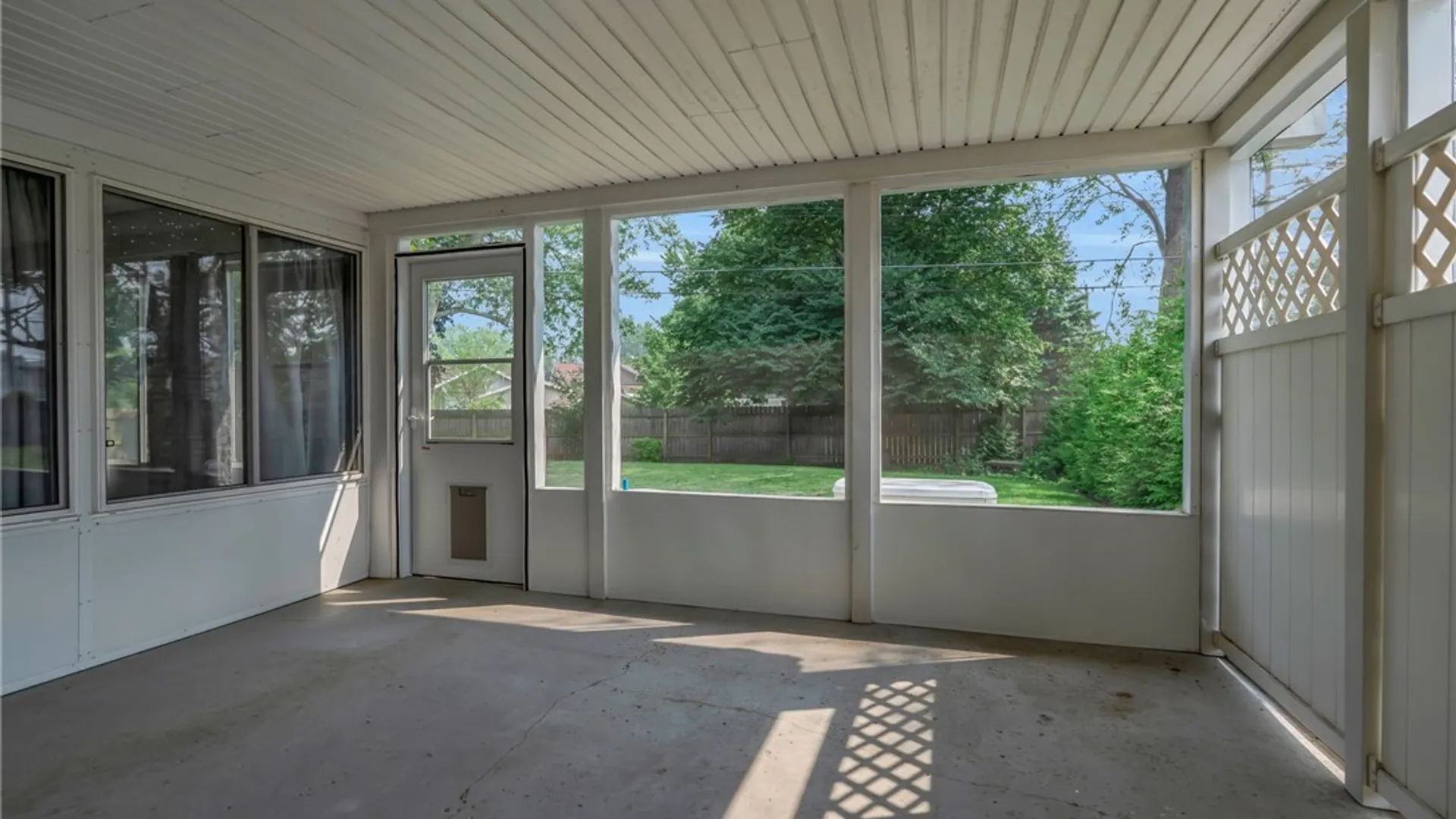 Property at 20 Fordham Drive, Batavia City, NY 14020 38
