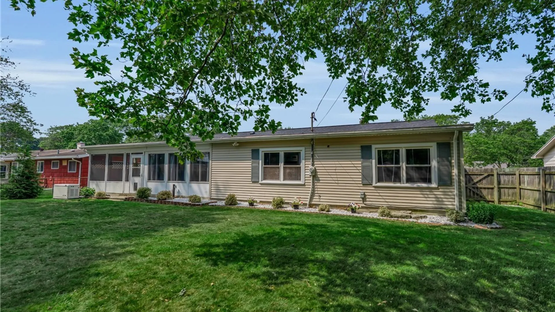 Property at 20 Fordham Drive, Batavia City, NY 14020 41