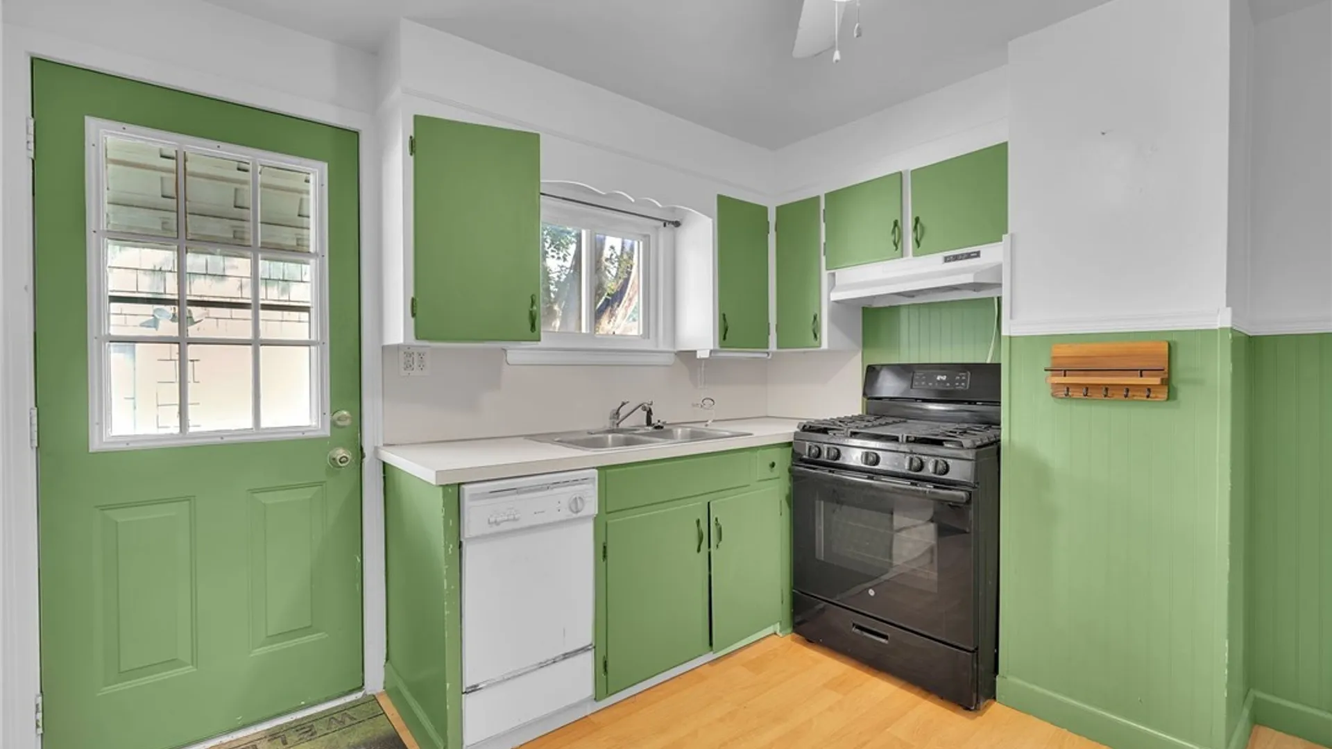 Property at 42 Tindle Avenue, West Seneca, NY 14224 10