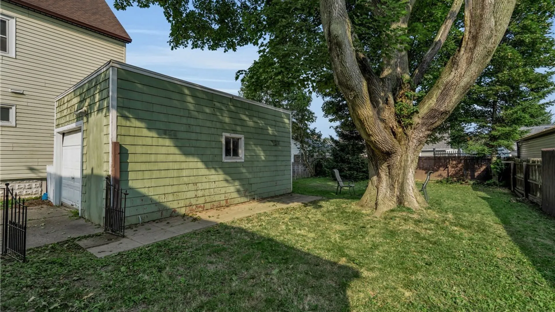 Property at 42 Tindle Avenue, West Seneca, NY 14224 21