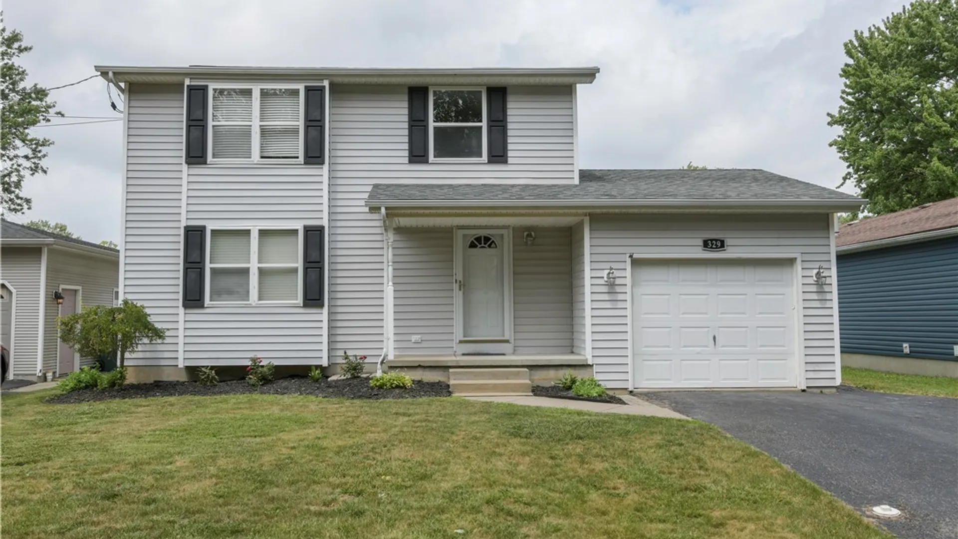 Property at 329 Summit Boulevard, North Tonawanda, NY 14120 2