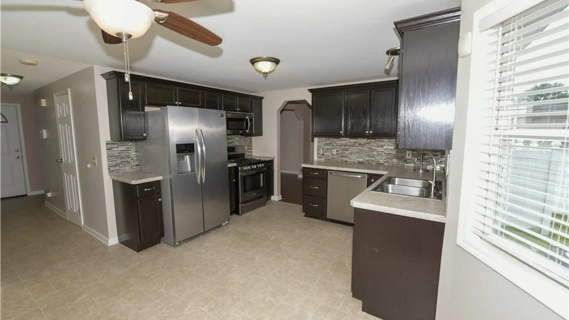 Property at 329 Summit Boulevard, North Tonawanda, NY 14120 5